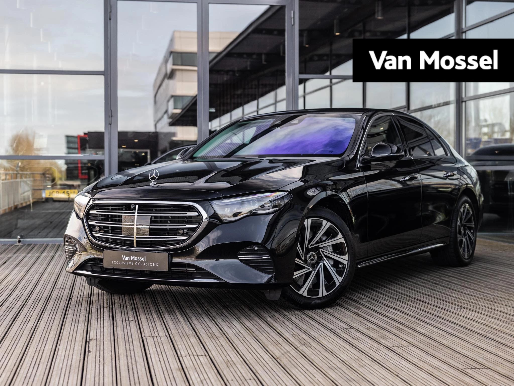 Mercedes-Benz-E-Klasse-image-0