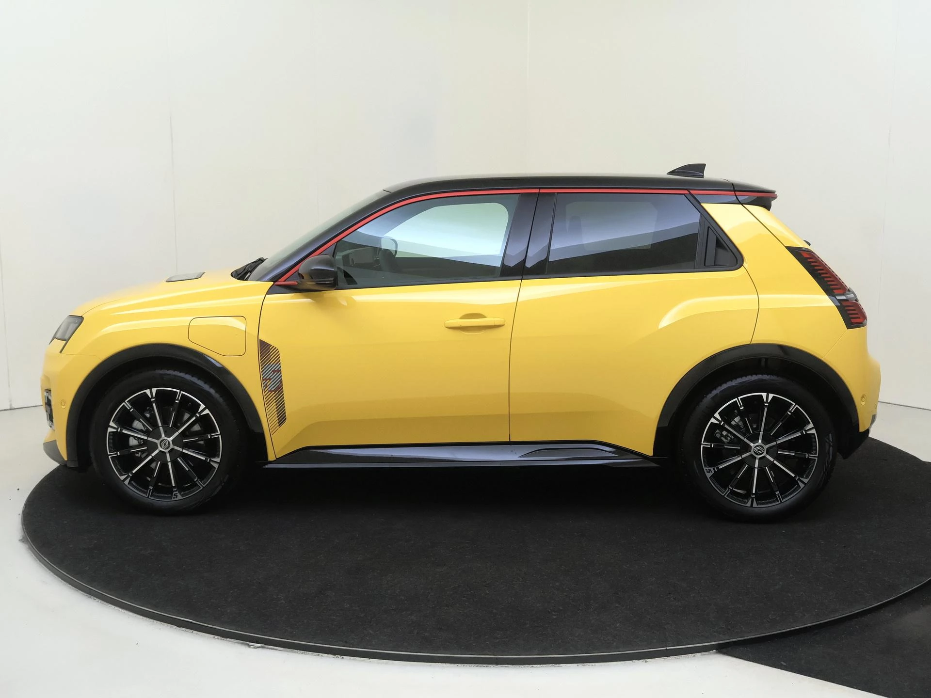 Renault 5 comfort range iconic cinq 52 kWh 150 PK