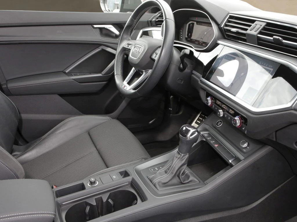 Audi-Q3-image-12
