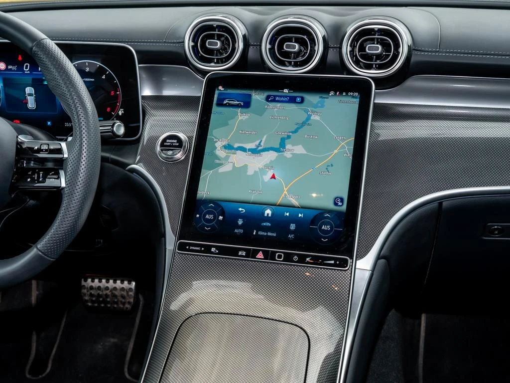 Mercedes-Benz-GLC 300 d-image-10