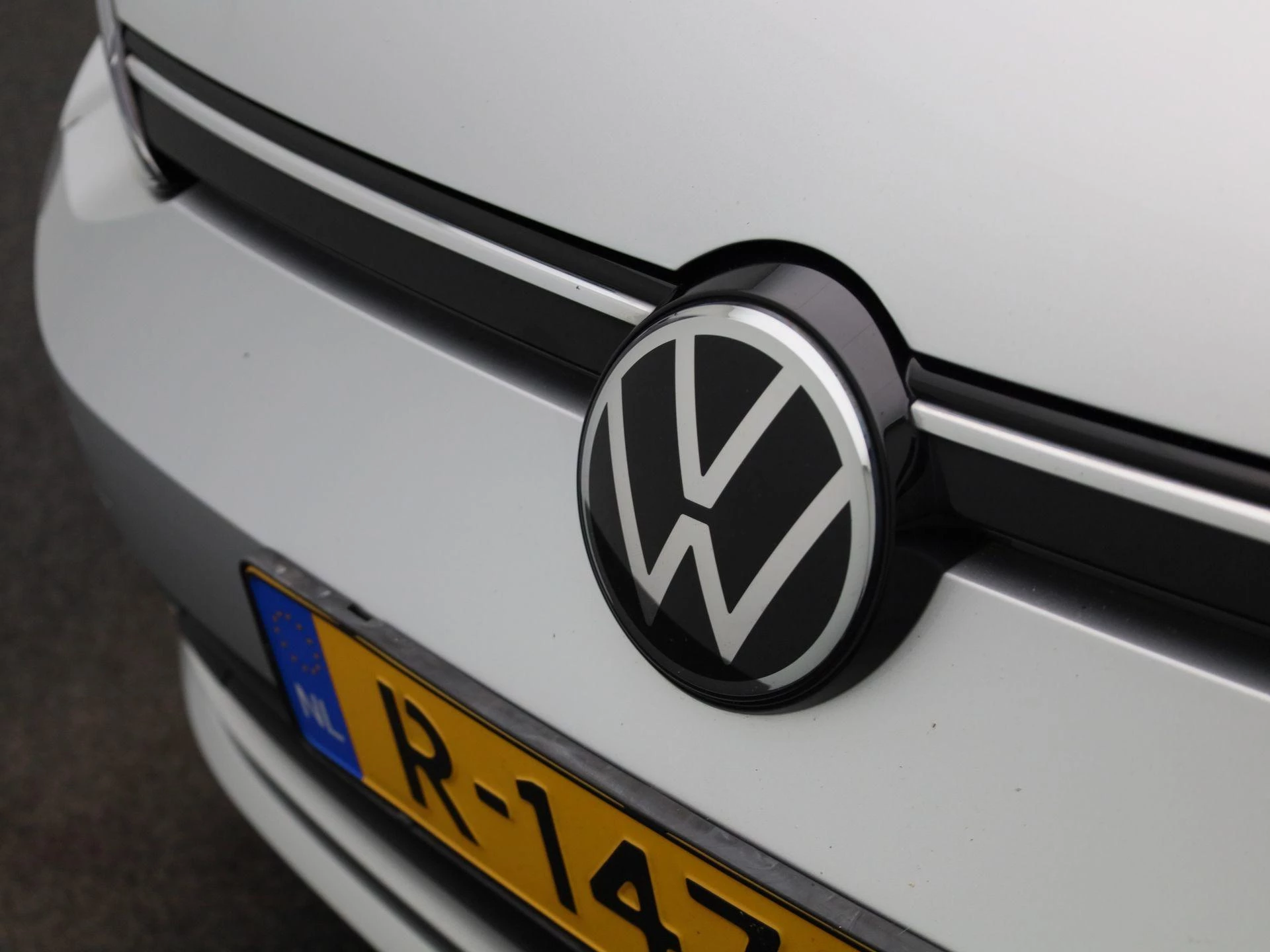 Volkswagen-Golf-image-36
