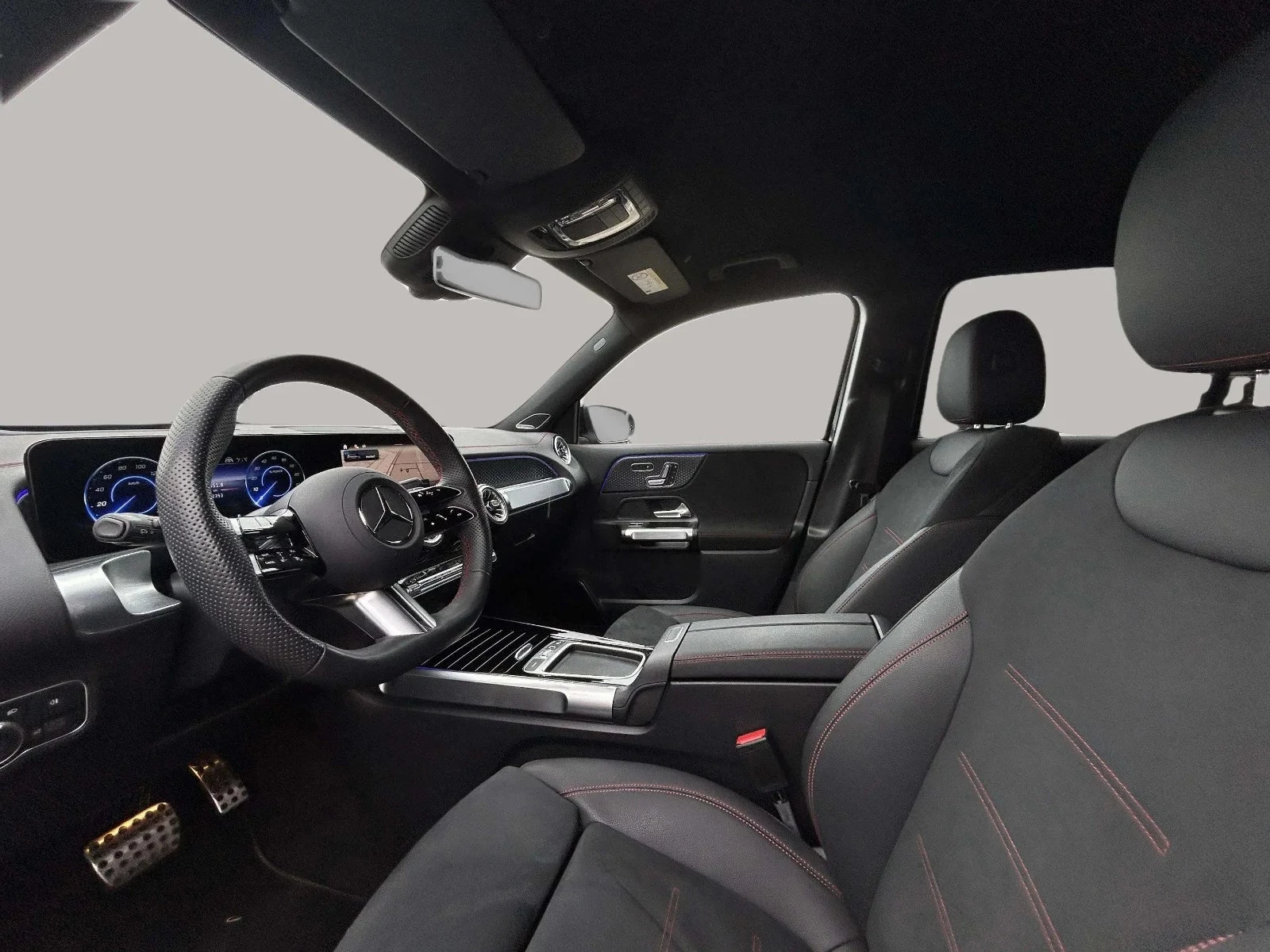 Mercedes-Benz-EQB-image-8