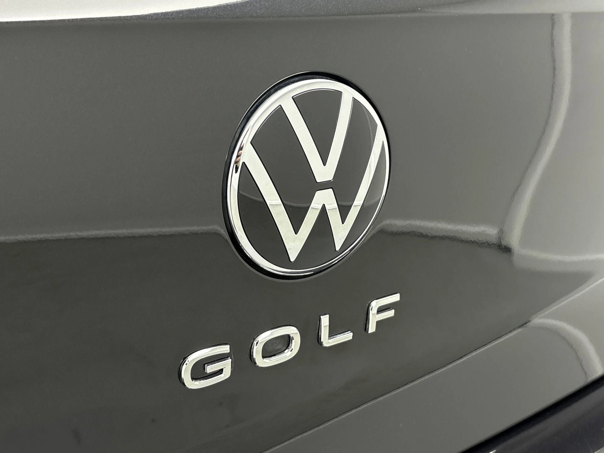 Volkswagen-Golf-image-21
