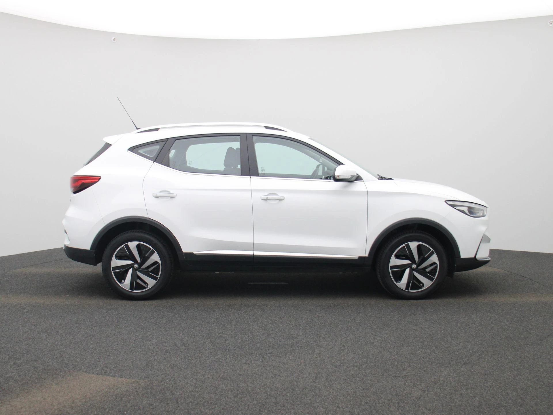 MG-ZS-image-4