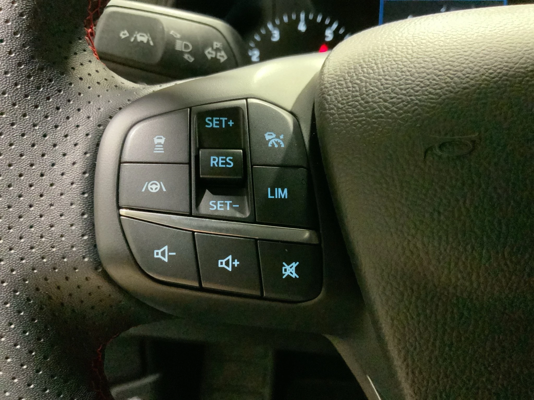 Ford Focus ST-Line Turnier Aut.*ACC*KAM*NAVI*LED*WINTER-PKT.