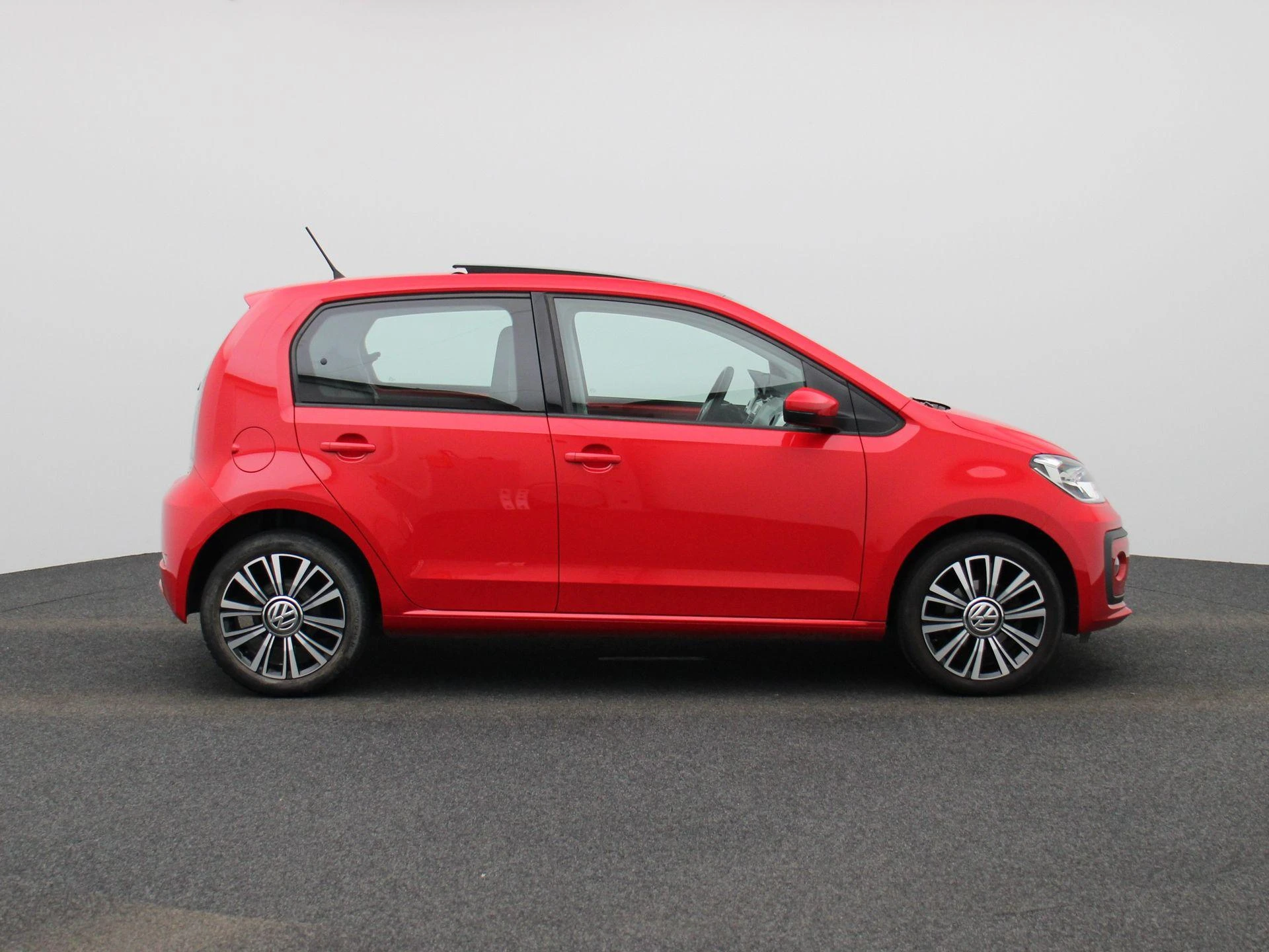 Volkswagen-up!-image-5
