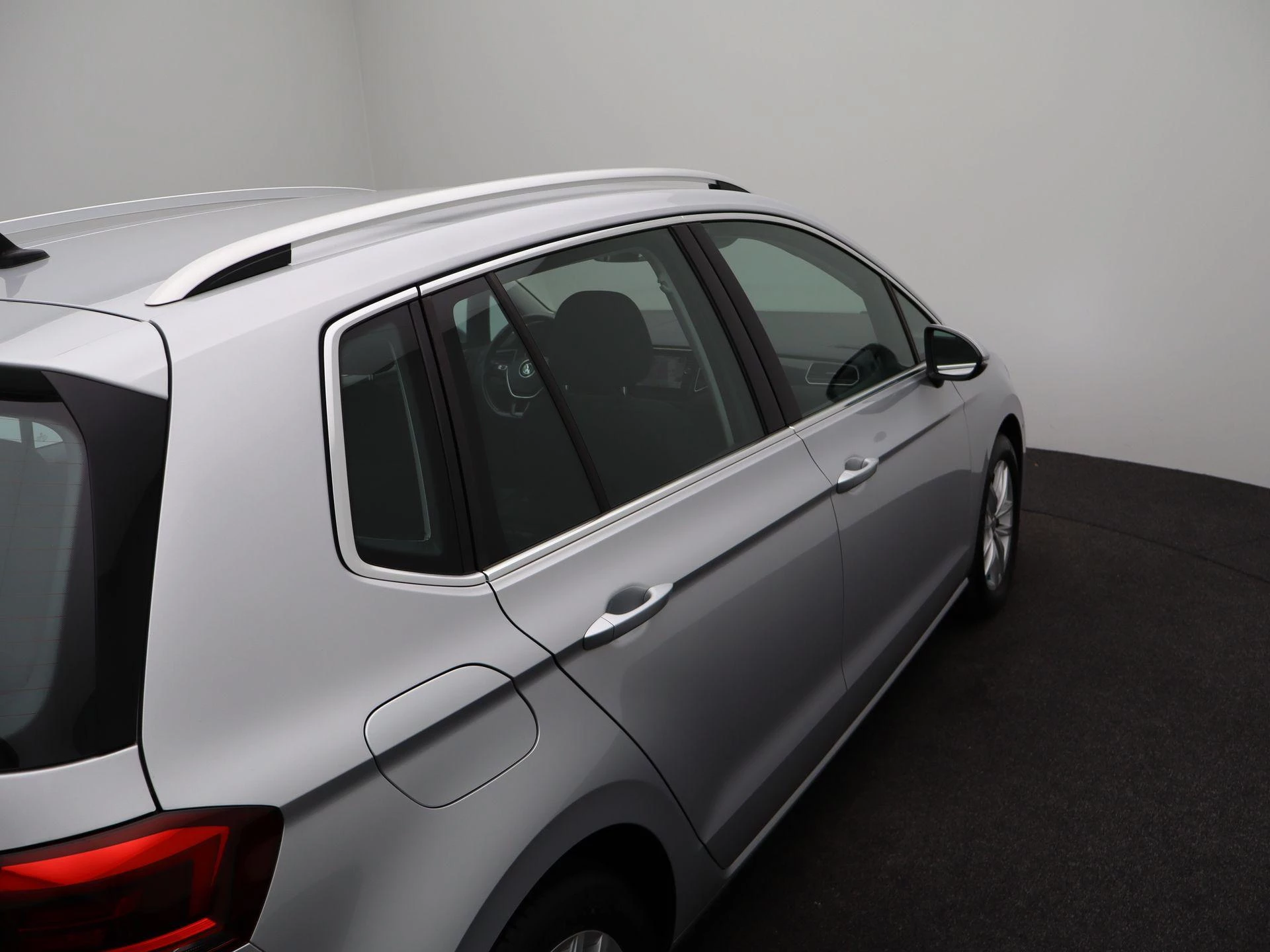 Volkswagen-Golf Sportsvan-image-37