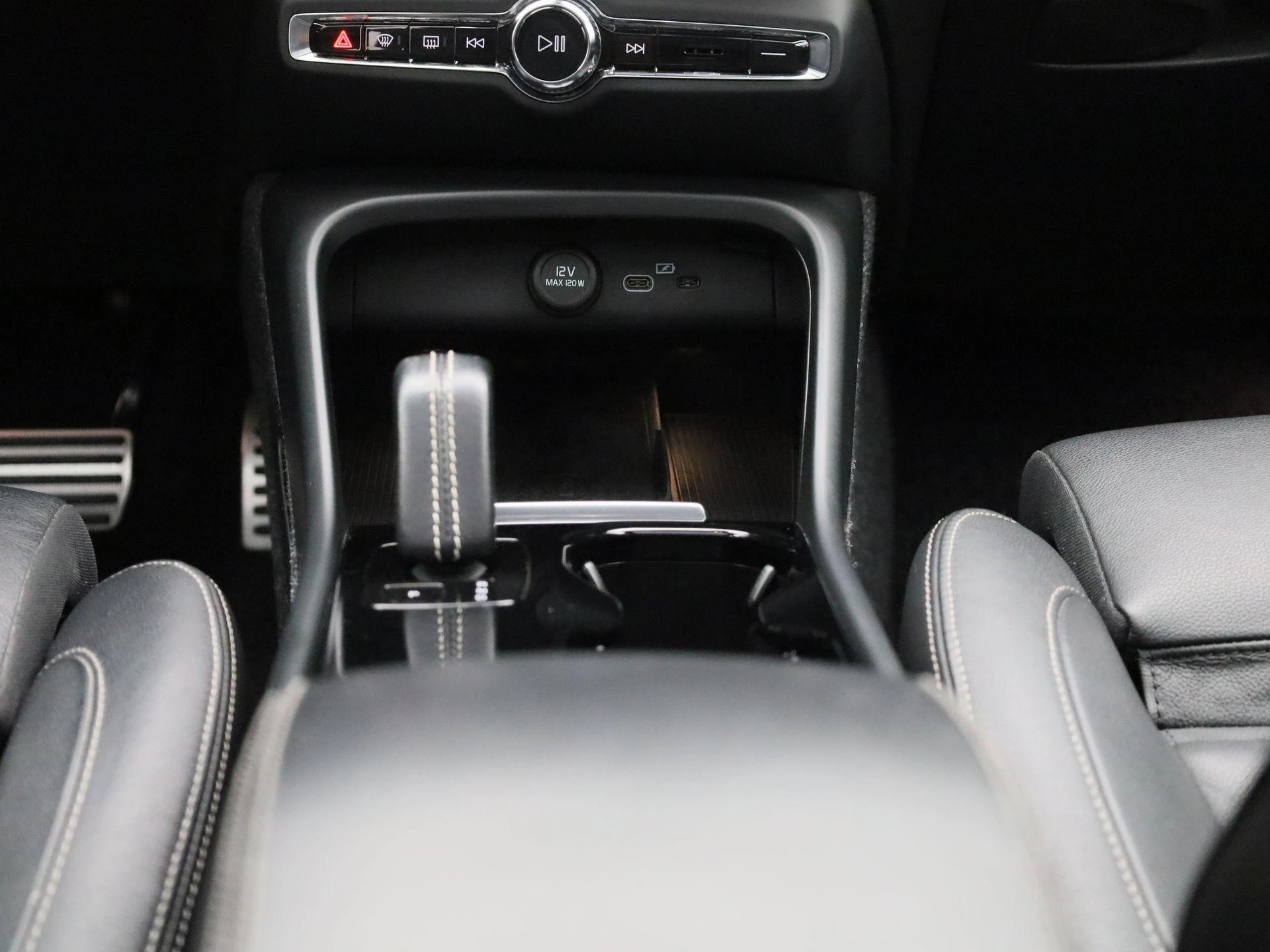 Volvo-XC40-image-10