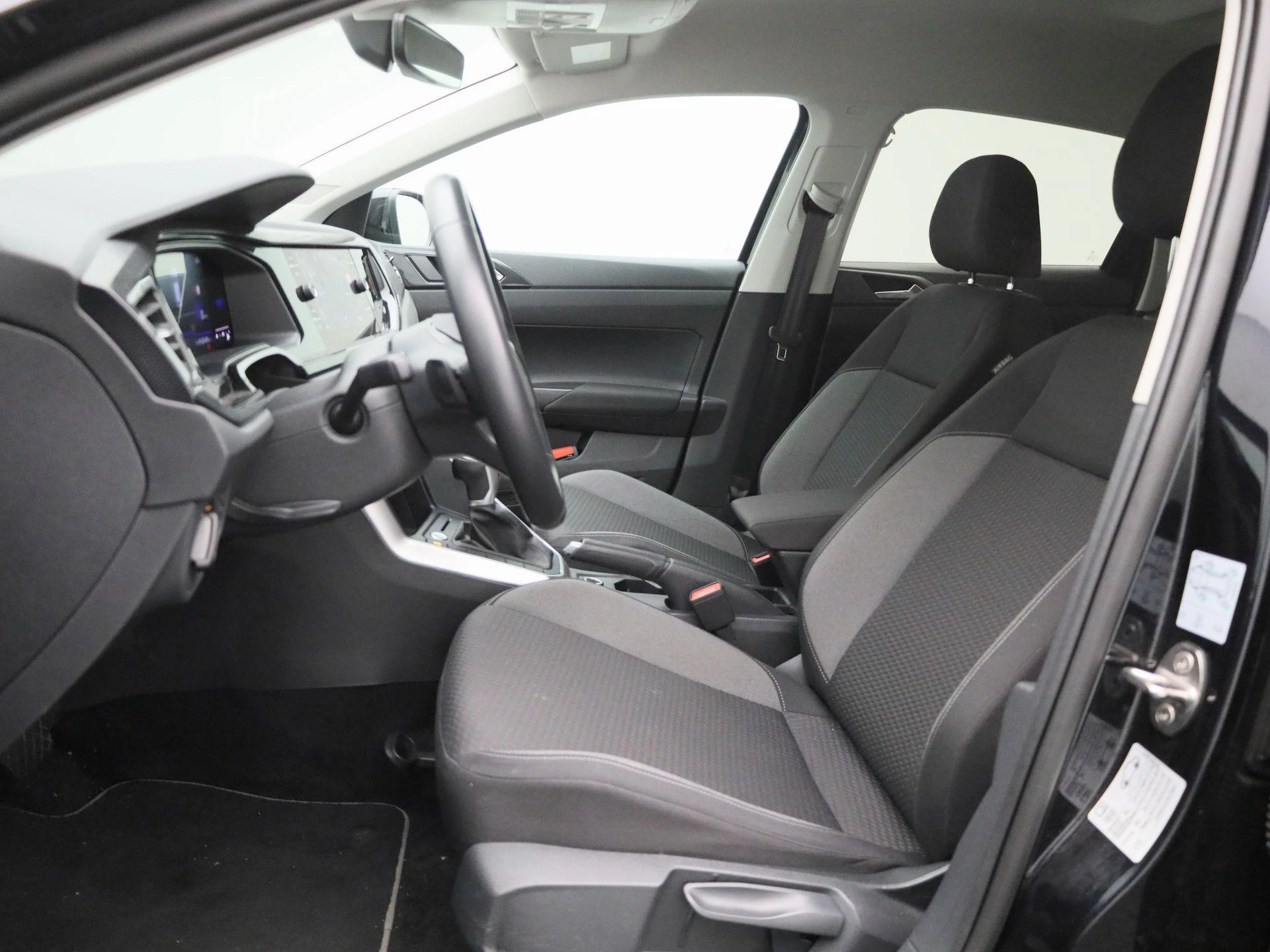 Volkswagen-Taigo-image-10