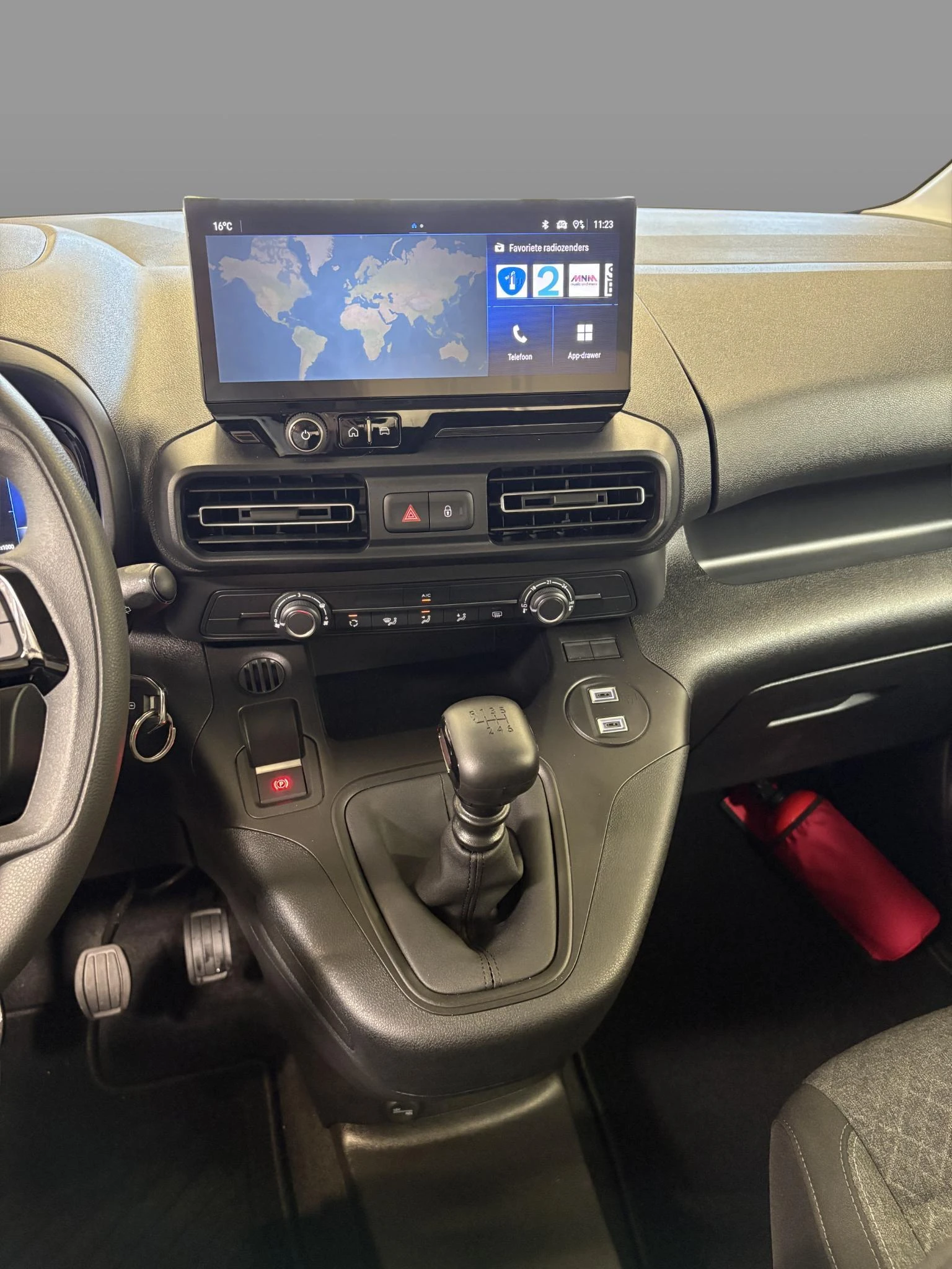 Opel-Combo Life-image-14