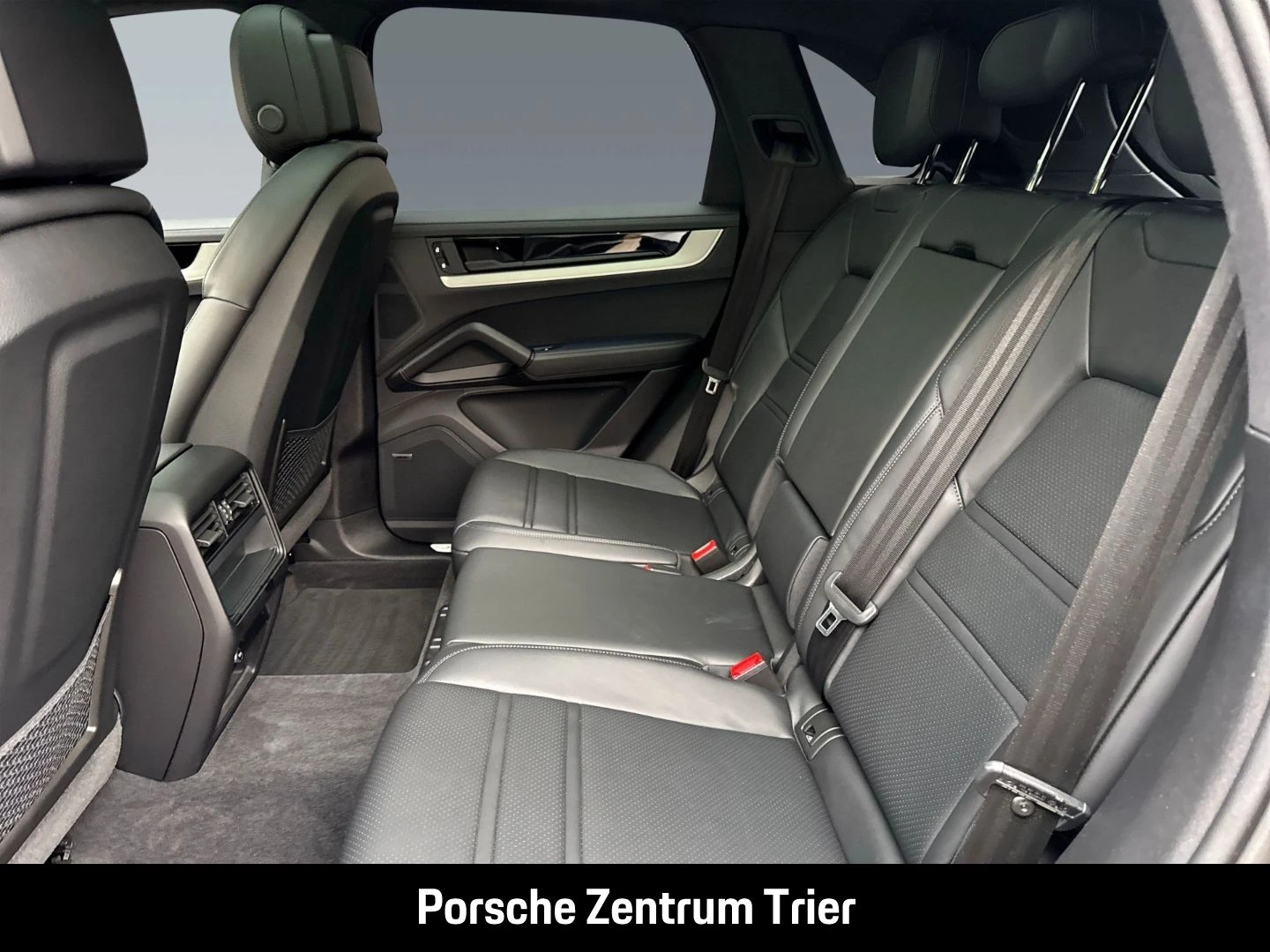 Porsche-Cayenne-image-16