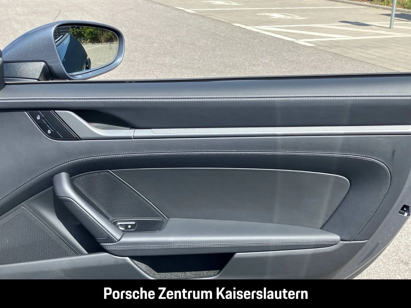 Porsche 911 992 Carrera Cabrio Sportabgas Surround-View carrera