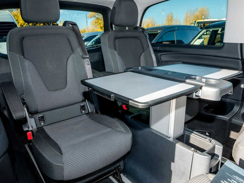 Mercedes-Benz-V-Klasse 220-image-13