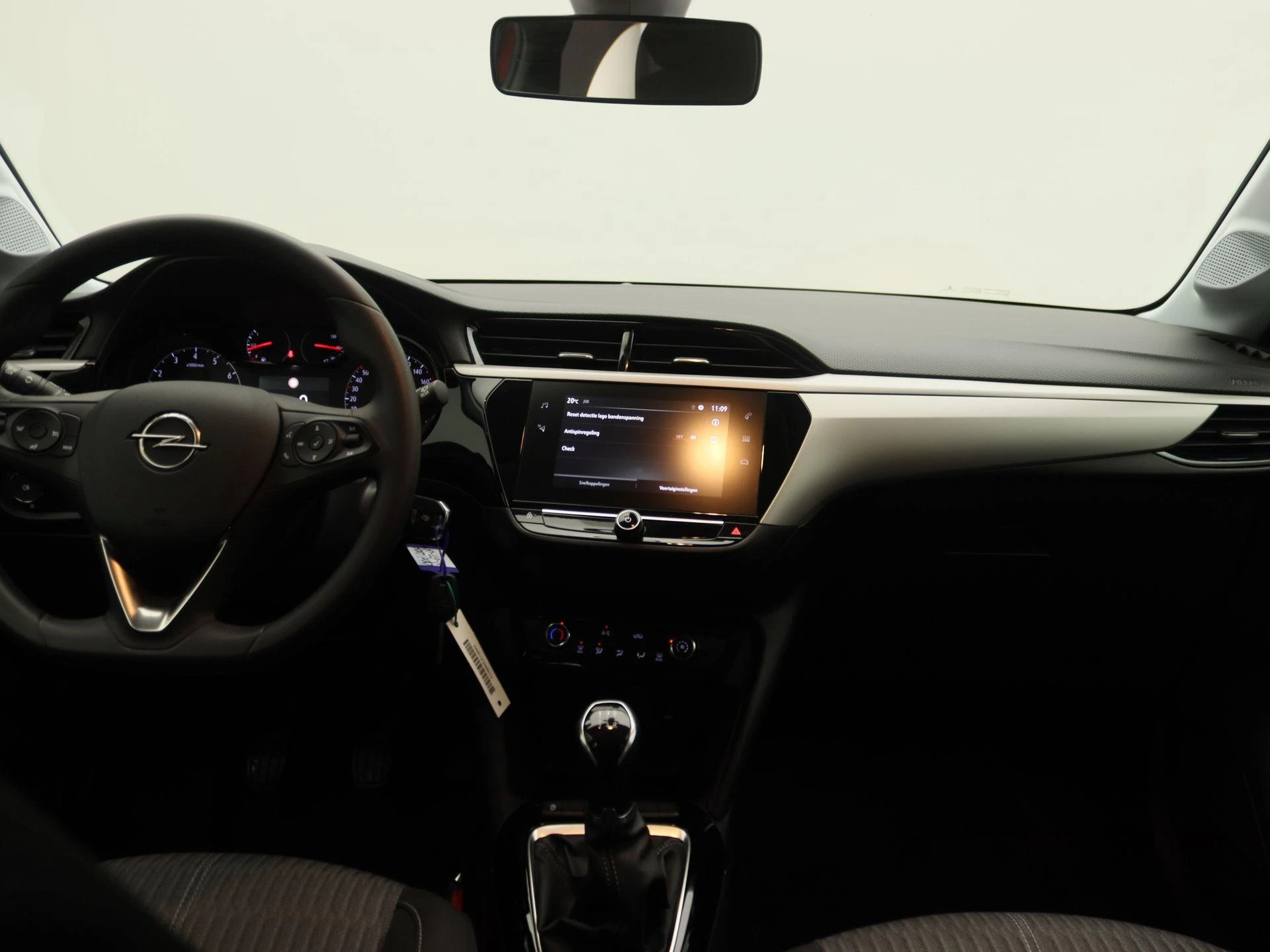 Opel-Corsa-image-7