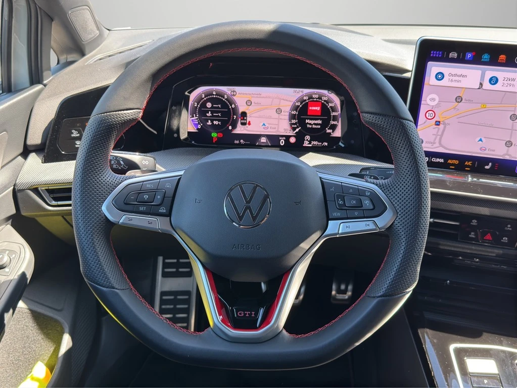 Volkswagen-Golf-image-10