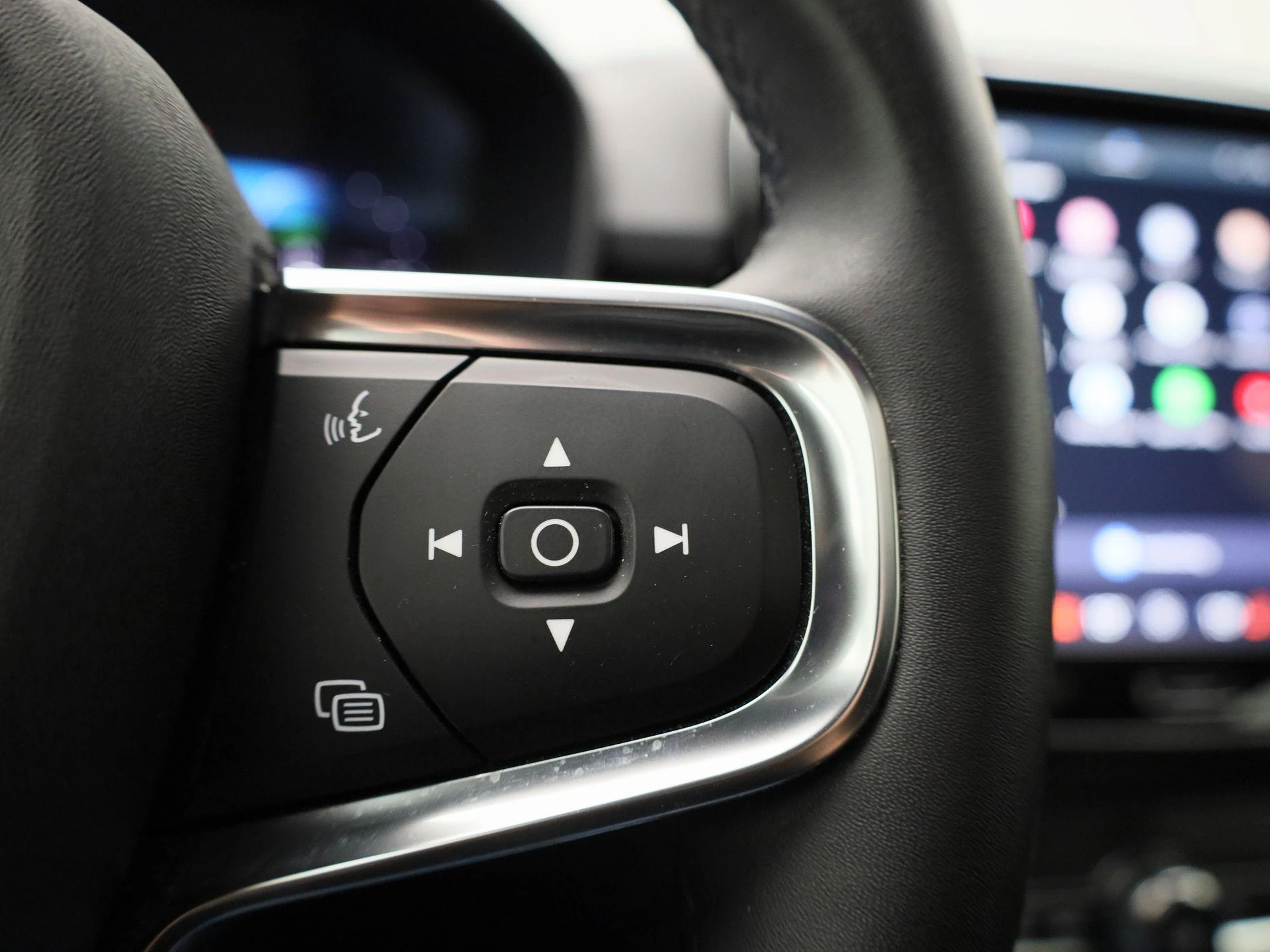 Volvo-C40-image-18