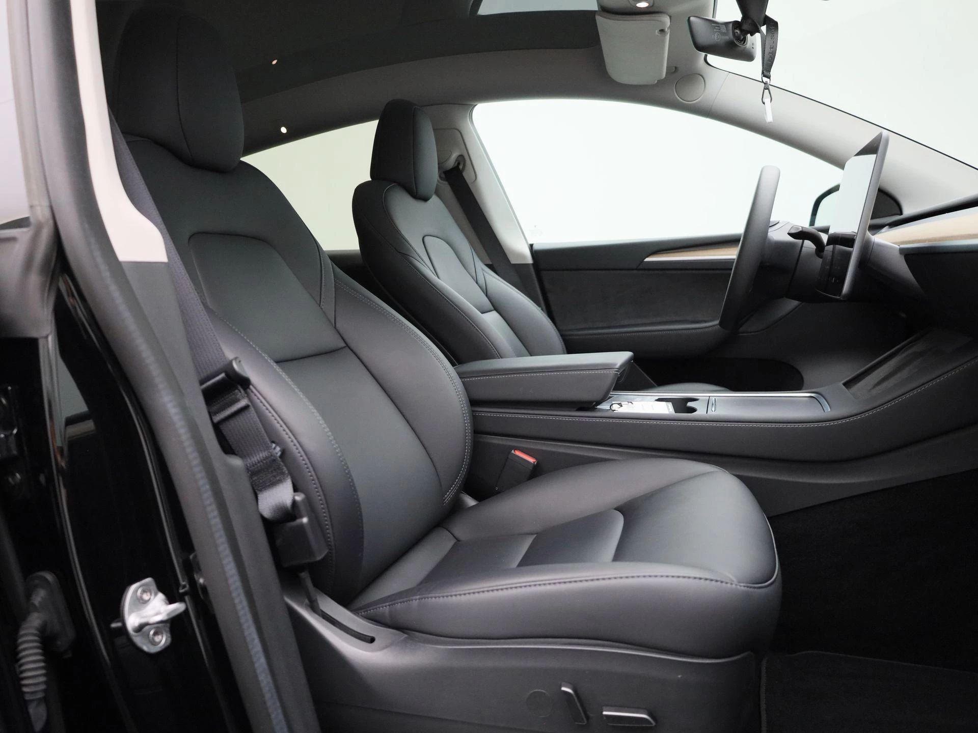 Tesla Model Y RWD