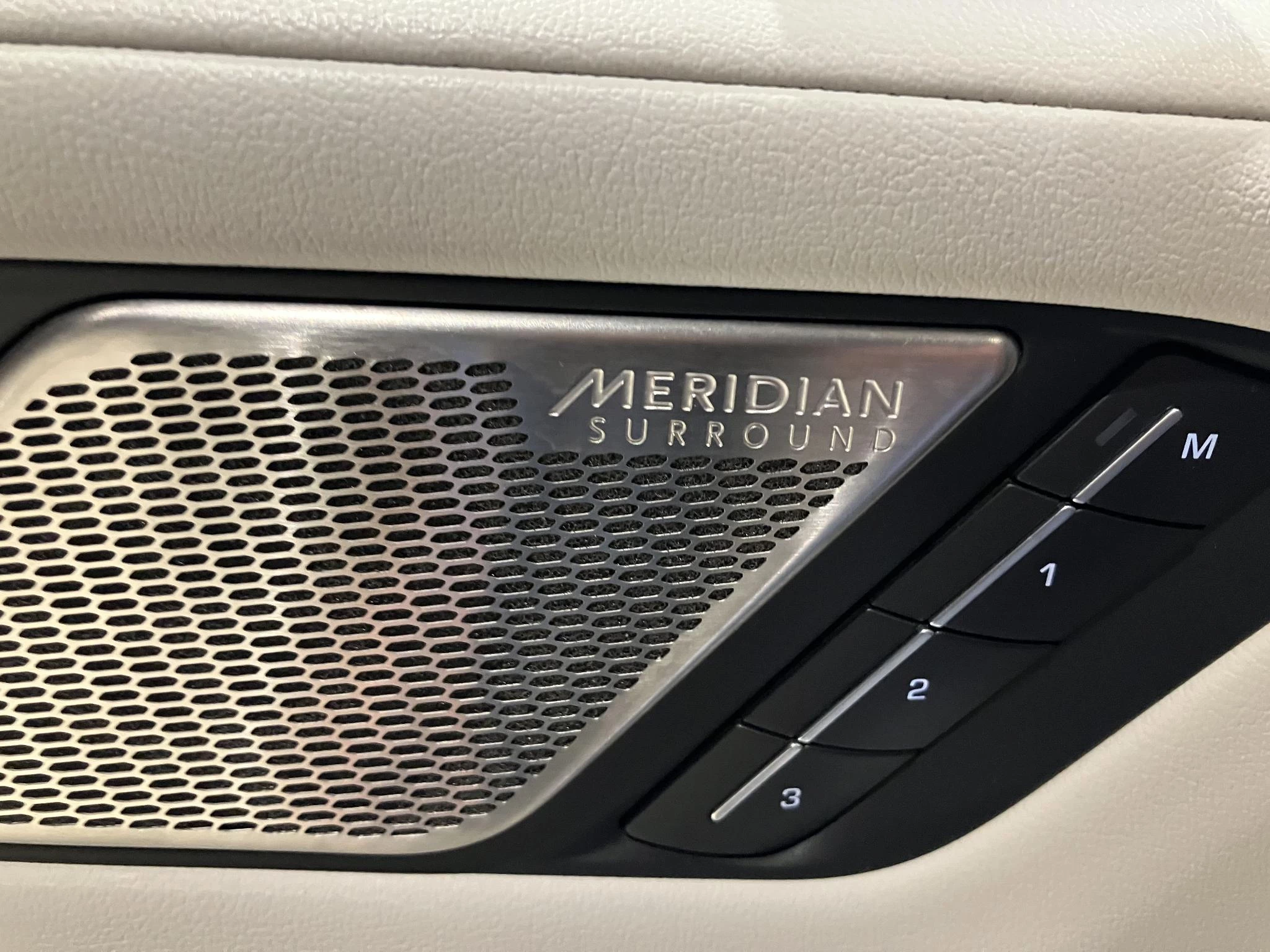 Jaguar-I-PACE-image-11