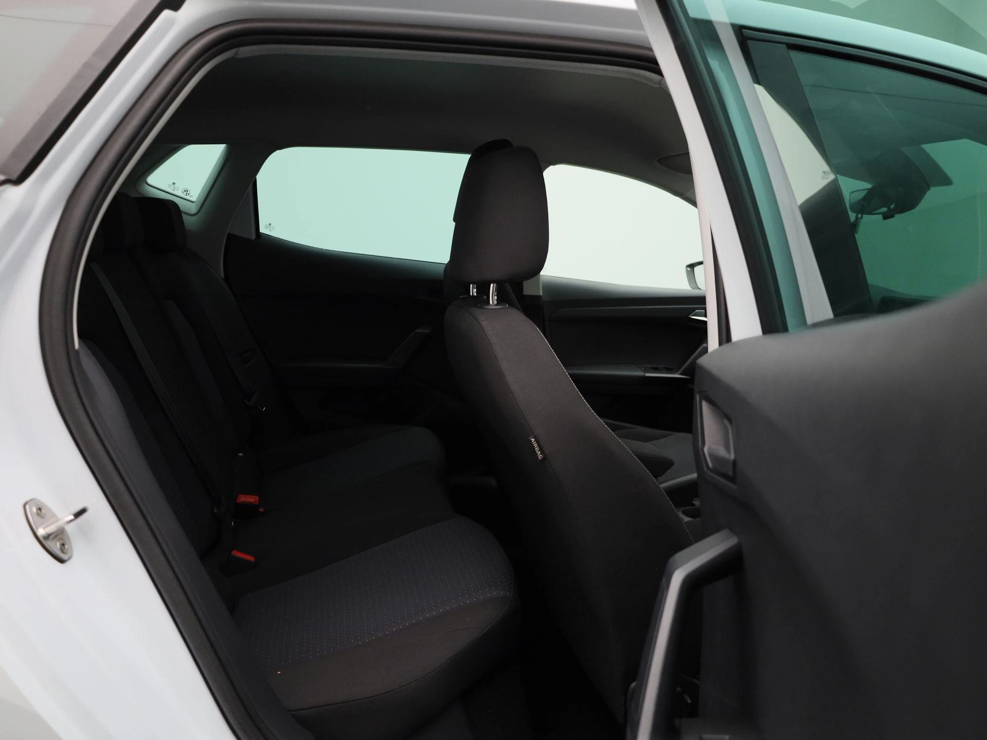 SEAT-Ibiza-image-32