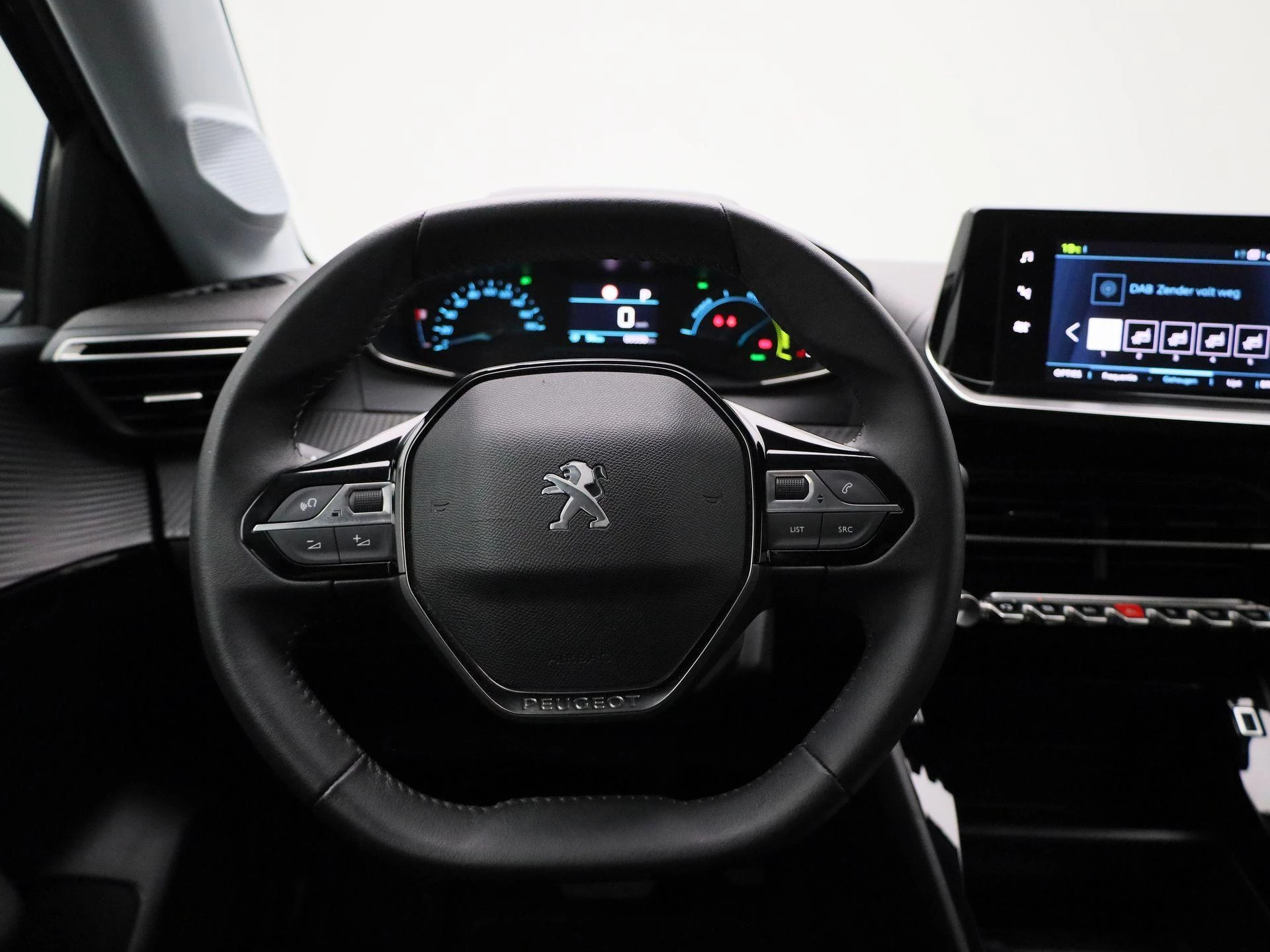 Peugeot-e-208-image-6