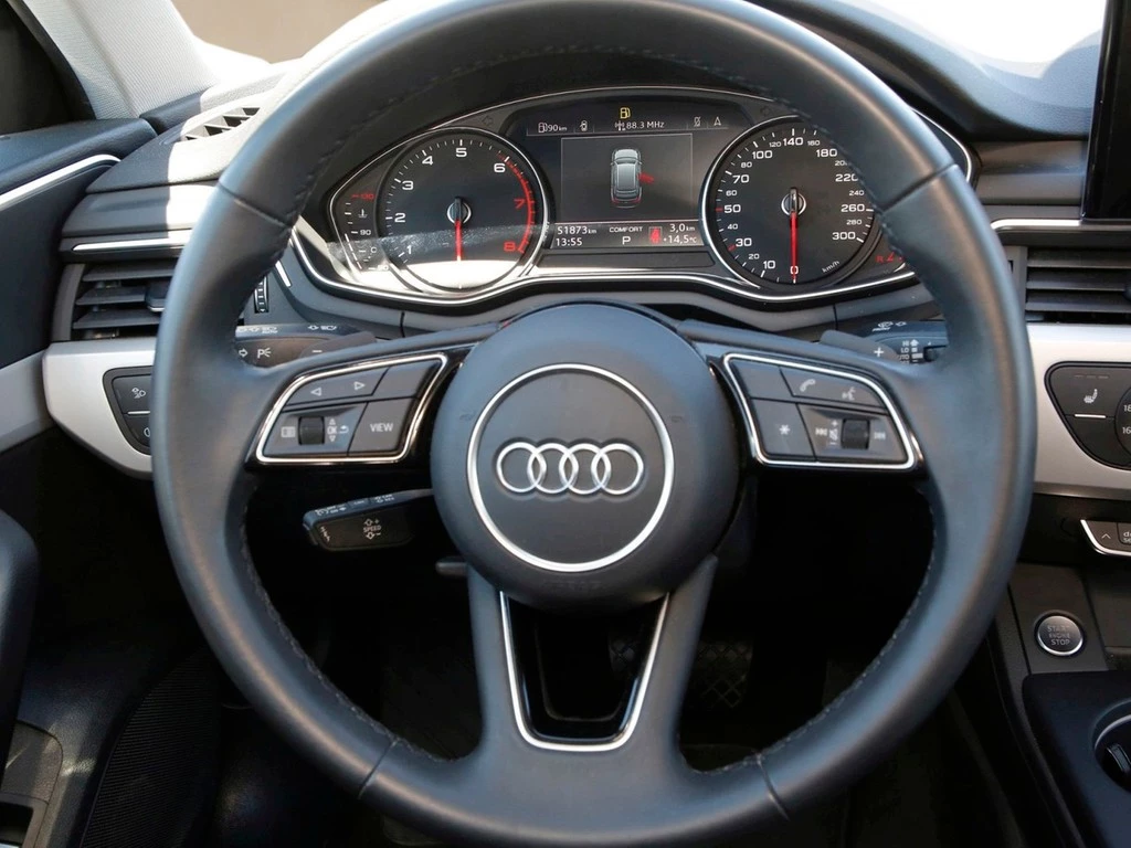 Audi A4 Avant 40 TFSI Pano*Navi*HuD*PDC*LED*Business*Sitzhzg.*eHeck