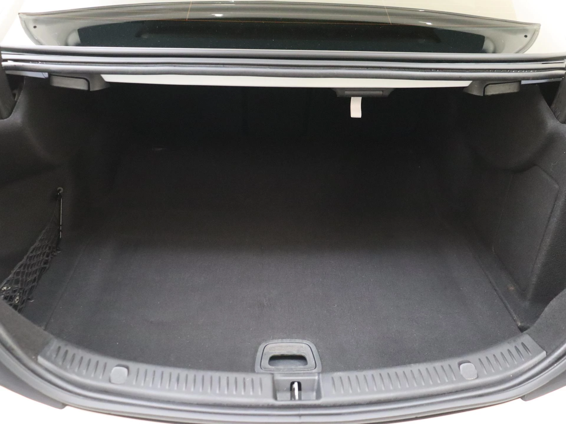 Mercedes-Benz-E-Klasse-image-39