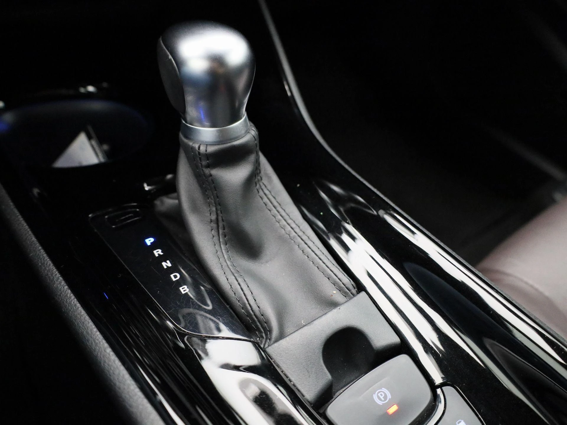 Toyota-C-HR-image-26