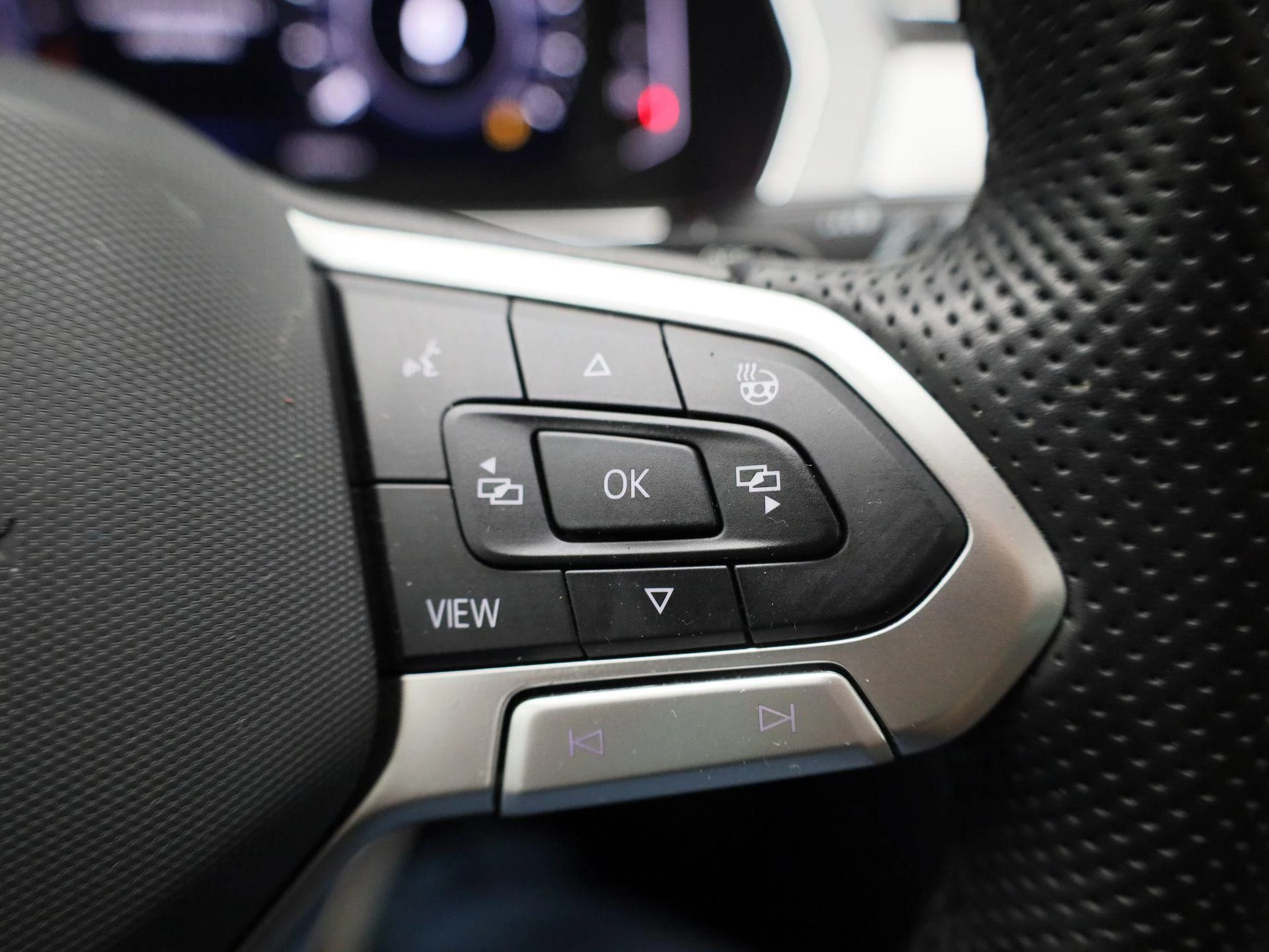 Volkswagen-Passat-image-22