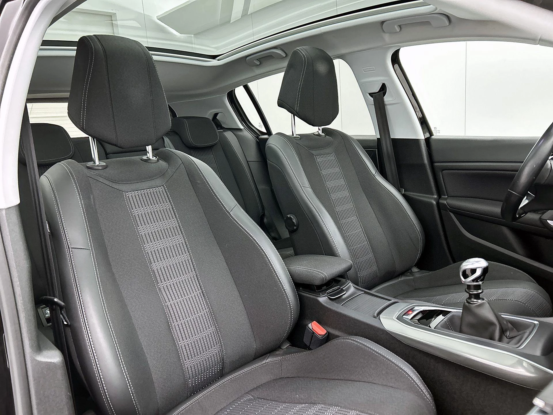 Peugeot-308-image-31