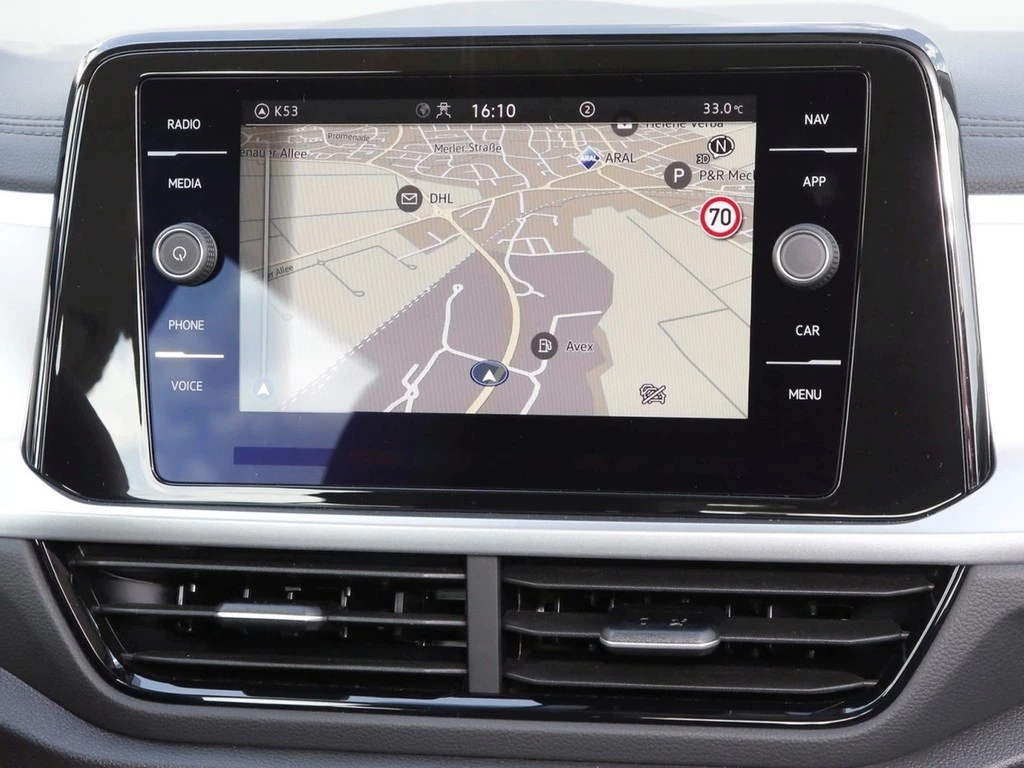Volkswagen T-Roc 1.5 TSI DSG Life 16" LM NAVI RFK LED SHZ ACC