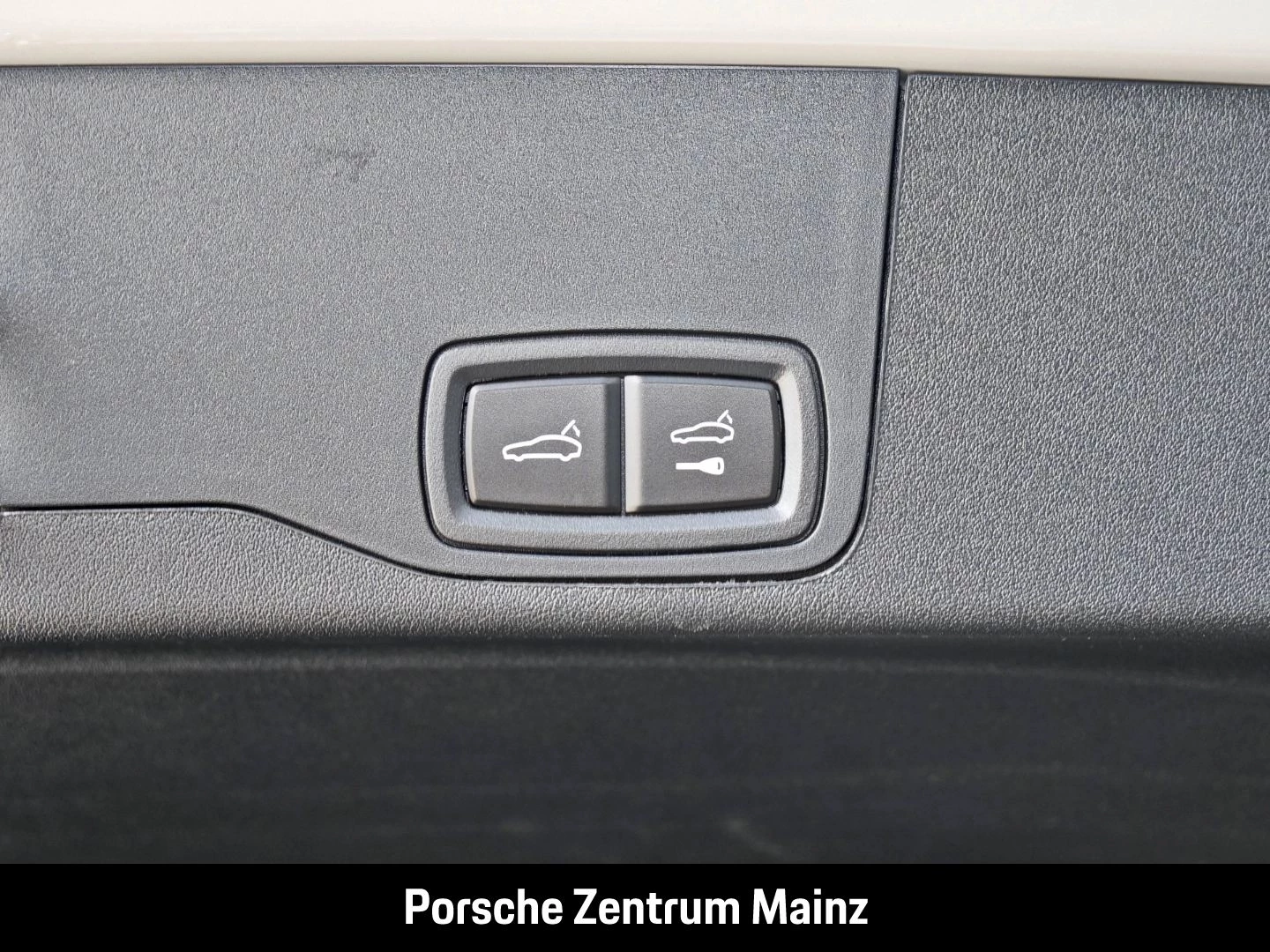 Porsche Taycan Sport Turismo Black Edition InnoDrive black edition