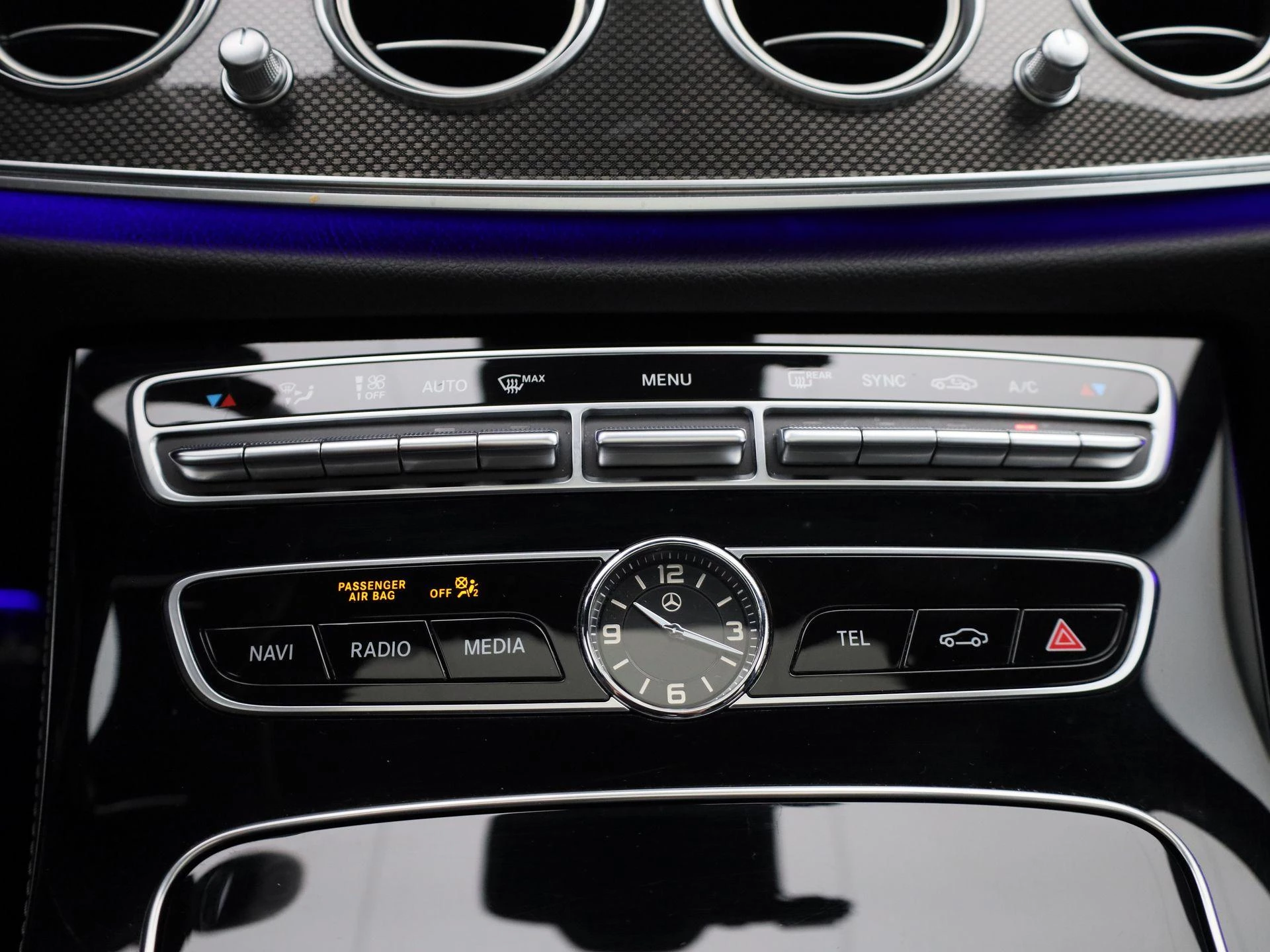 Mercedes-Benz-E-Klasse-image-16