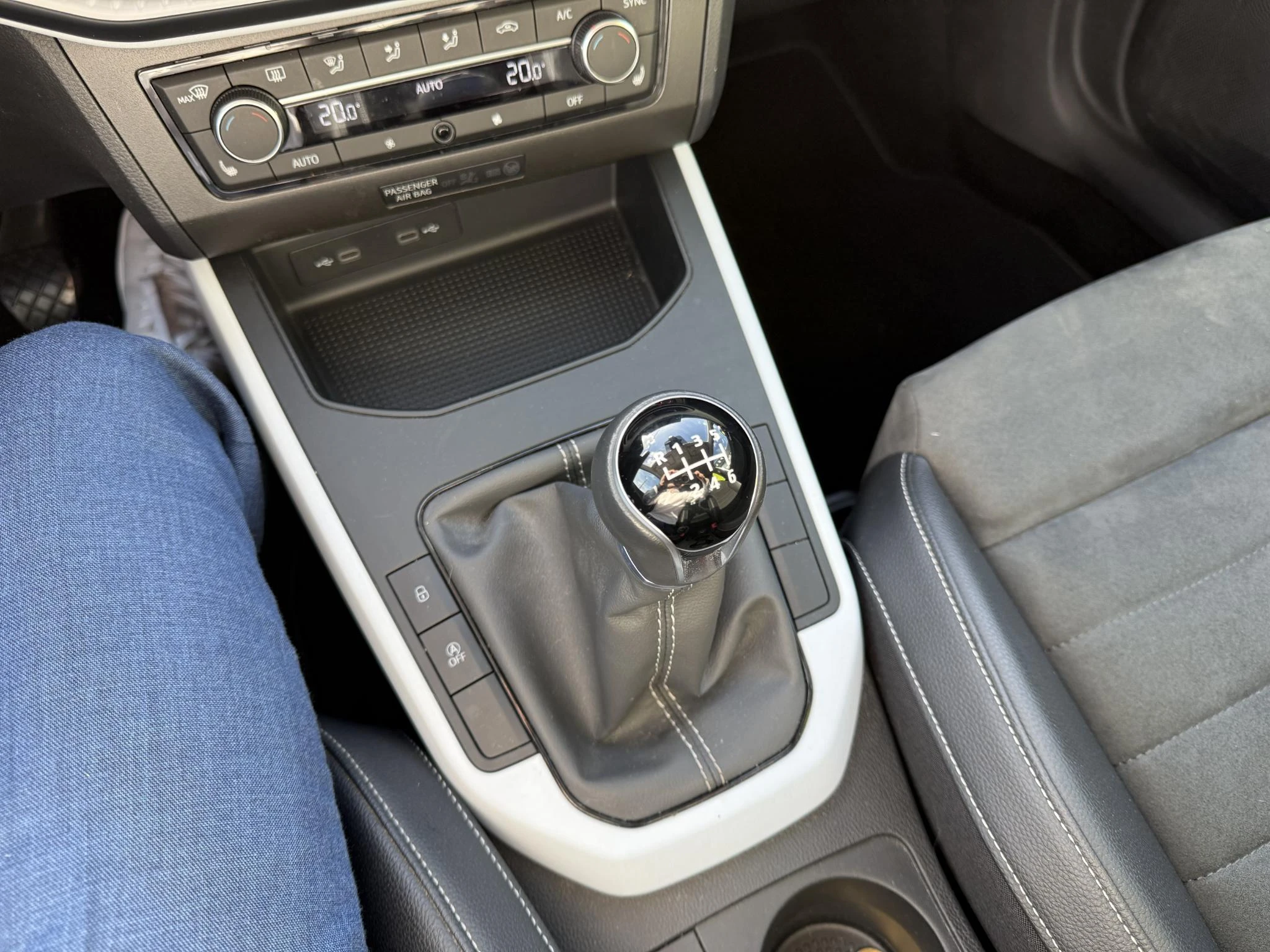 SEAT-Arona-image-13