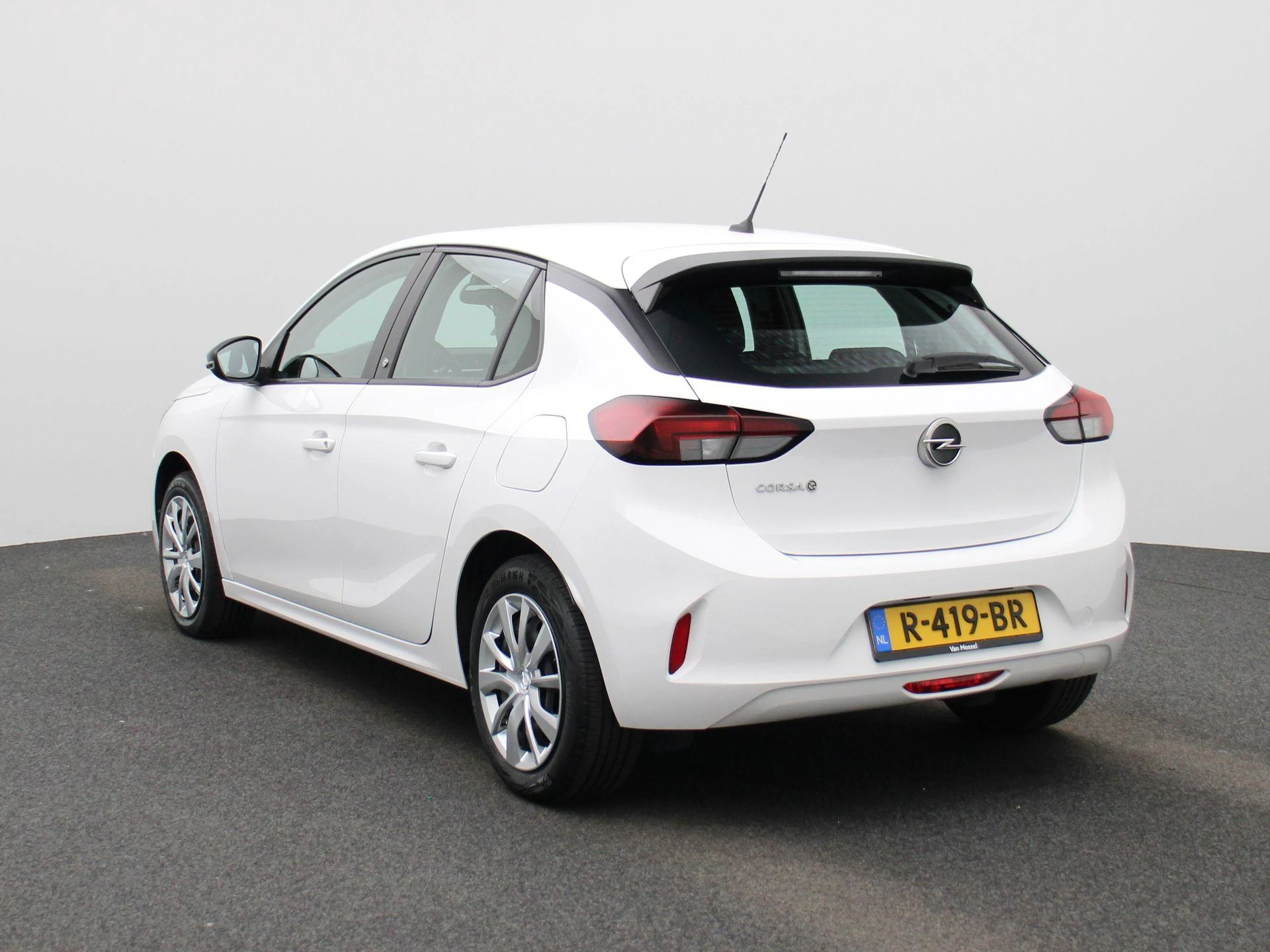 Opel-Corsa-e-image-1