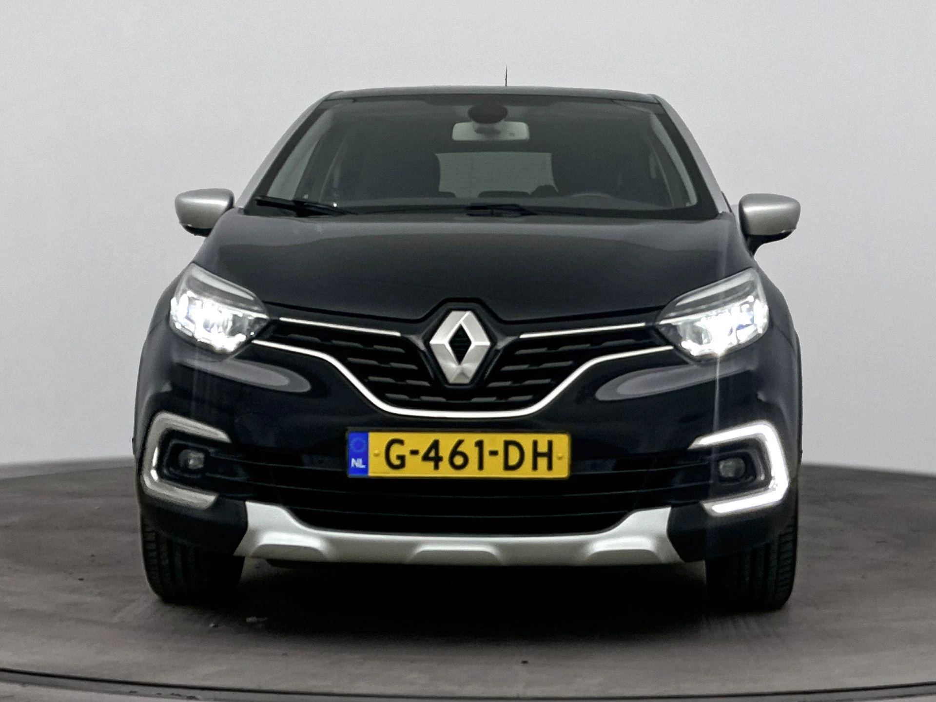 Renault-Captur-image-2