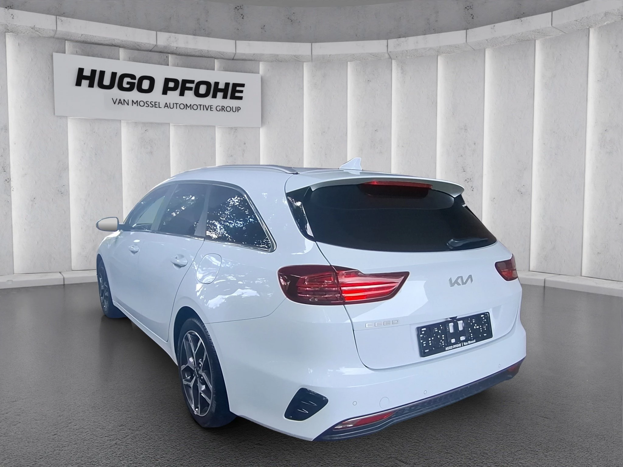 Kia Ceed Kombi*1.5 T-GDI*Spirit*SHZ*LRHZ*NAVI*JBL*RFK*PDC*AHK