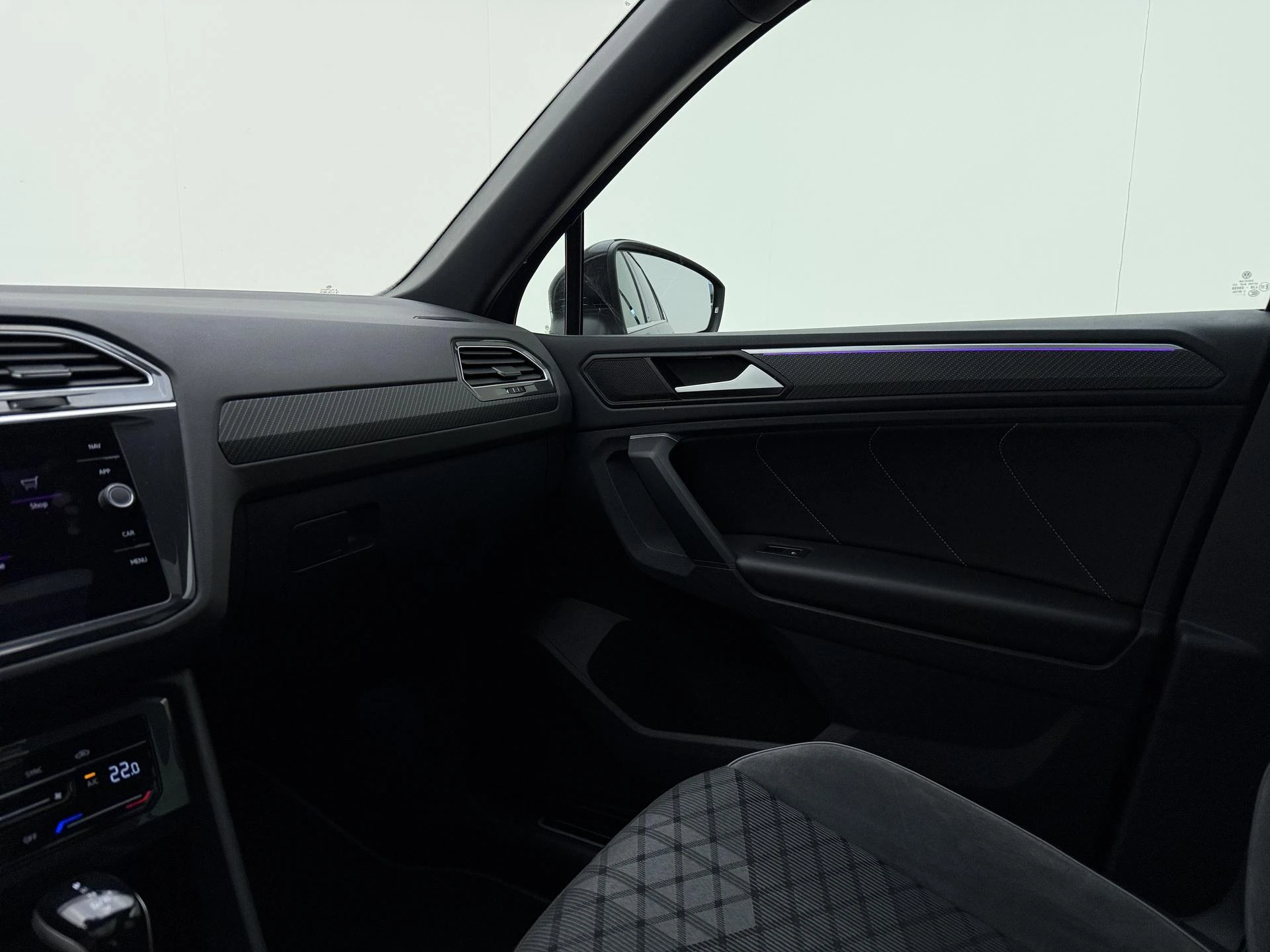 Volkswagen-Tiguan-image-28