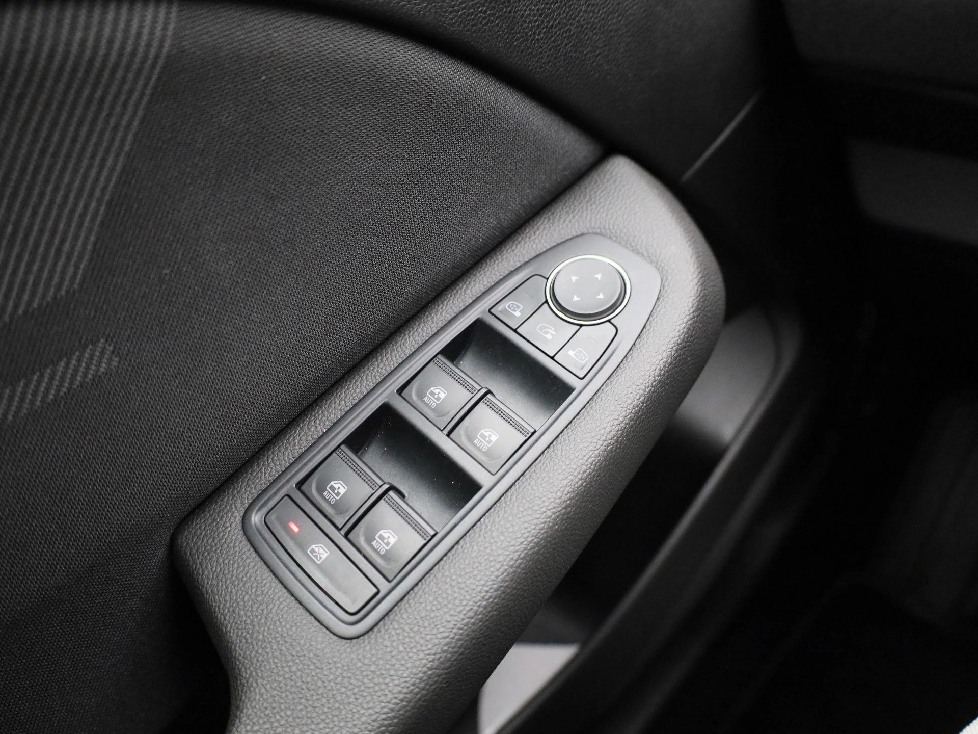 Renault-Clio-image-23
