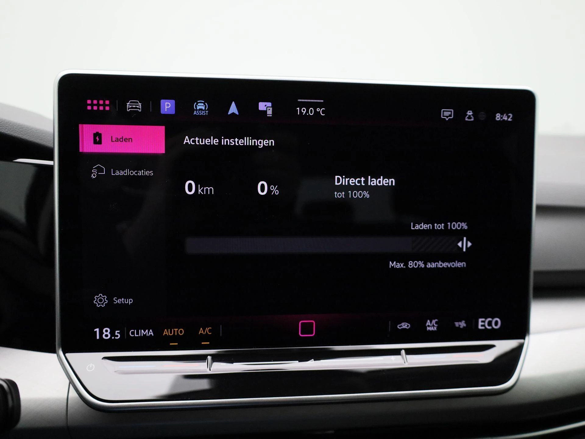 Volkswagen-Golf-image-26