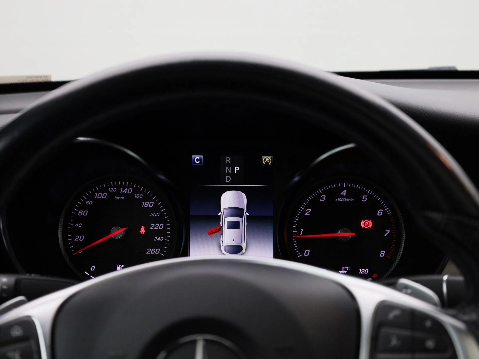 Mercedes-Benz-GLC-image-7