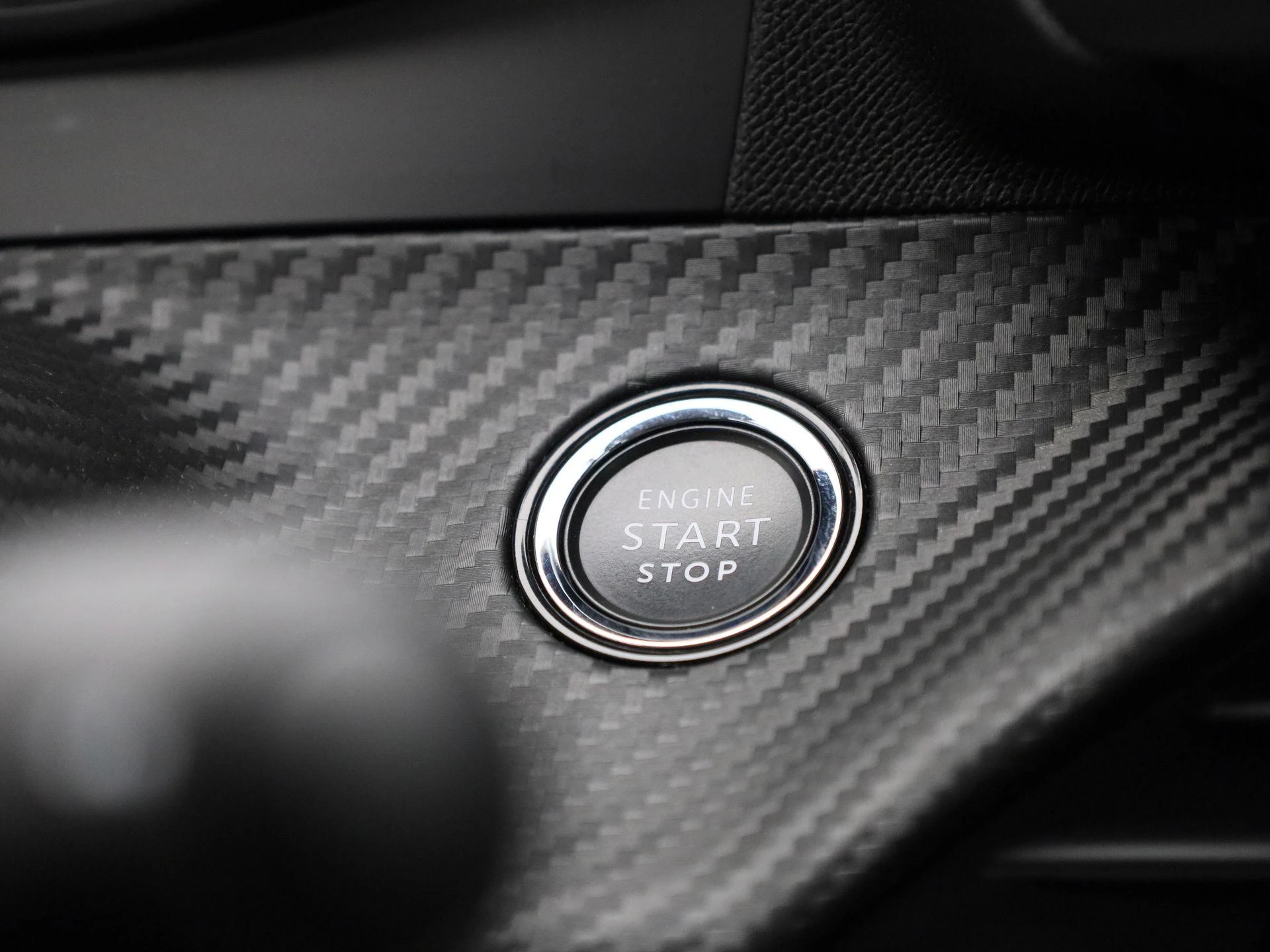 Peugeot-e-208-image-21