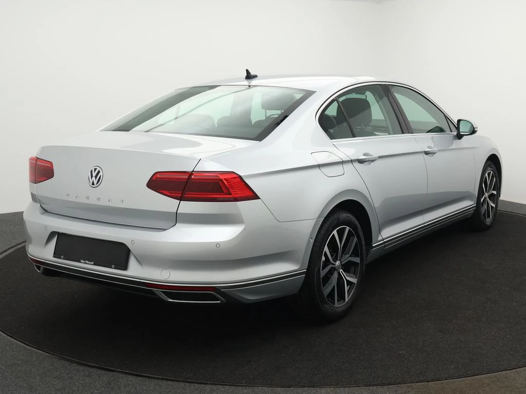 Volkswagen Passat Passat Elegance Business 1.5TSI 150PK* *LEDER*ALCANTARA*CAMERA*VIRTUAL COCKPIT*ACC*PDC*ZETELVERWARMING*...*