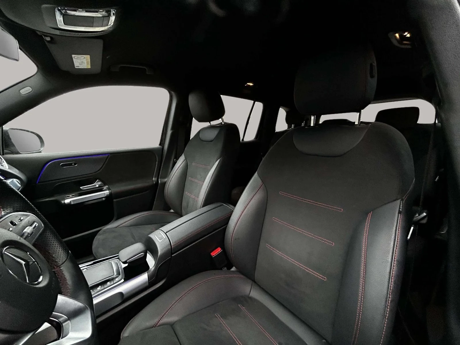 Mercedes-Benz-EQB-image-12