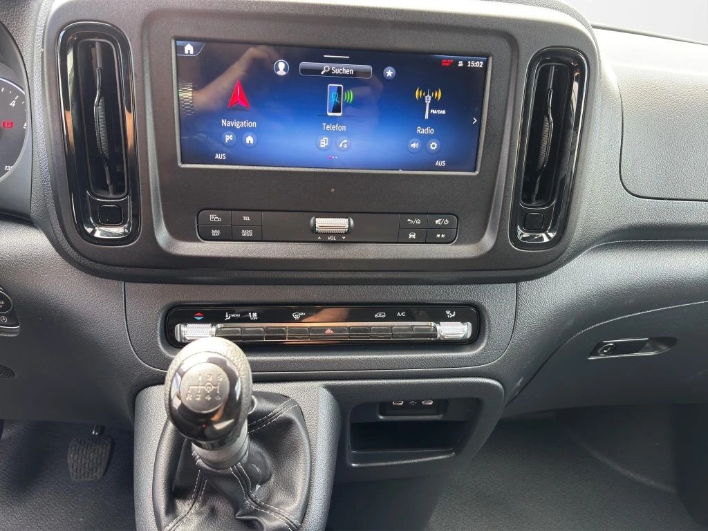 Mercedes-Benz-Vito 116-image-18