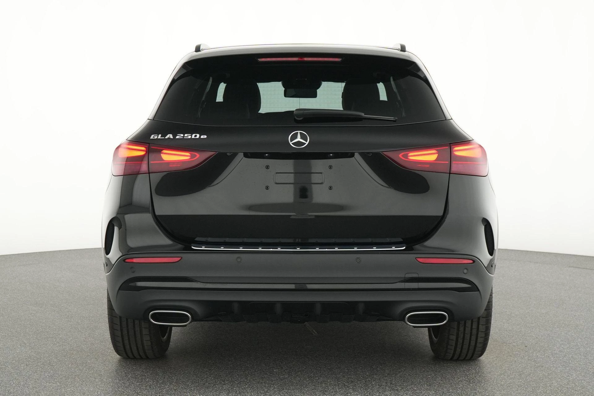 Mercedes-Benz-GLA-image-6