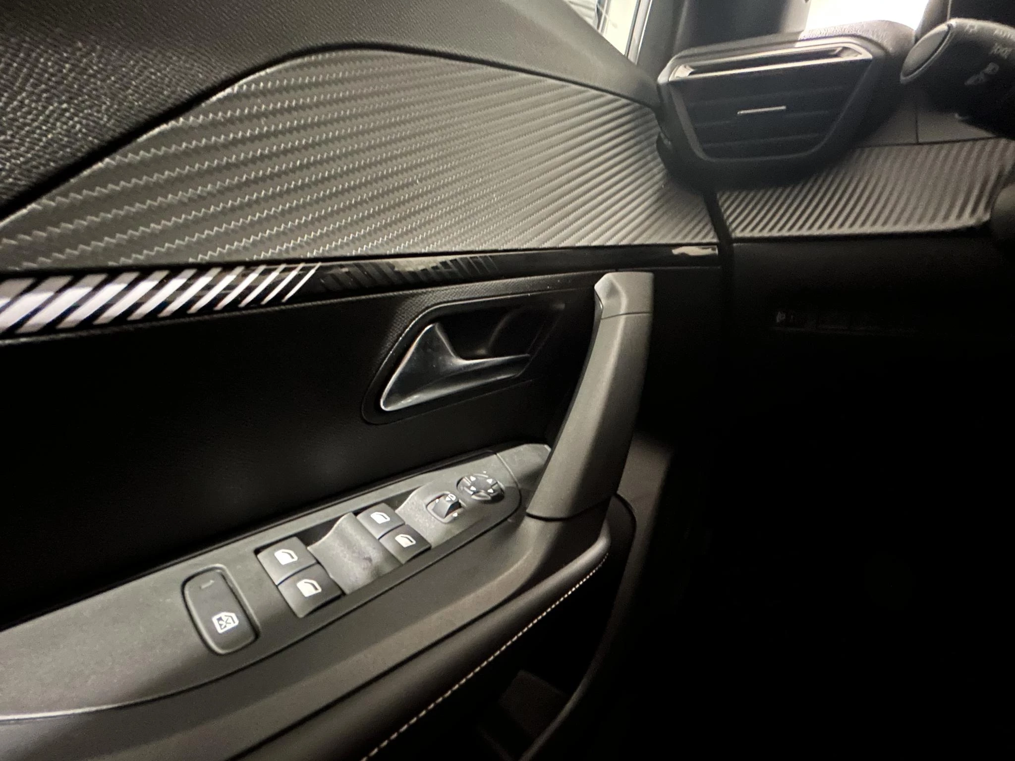 Peugeot-2008-image-19