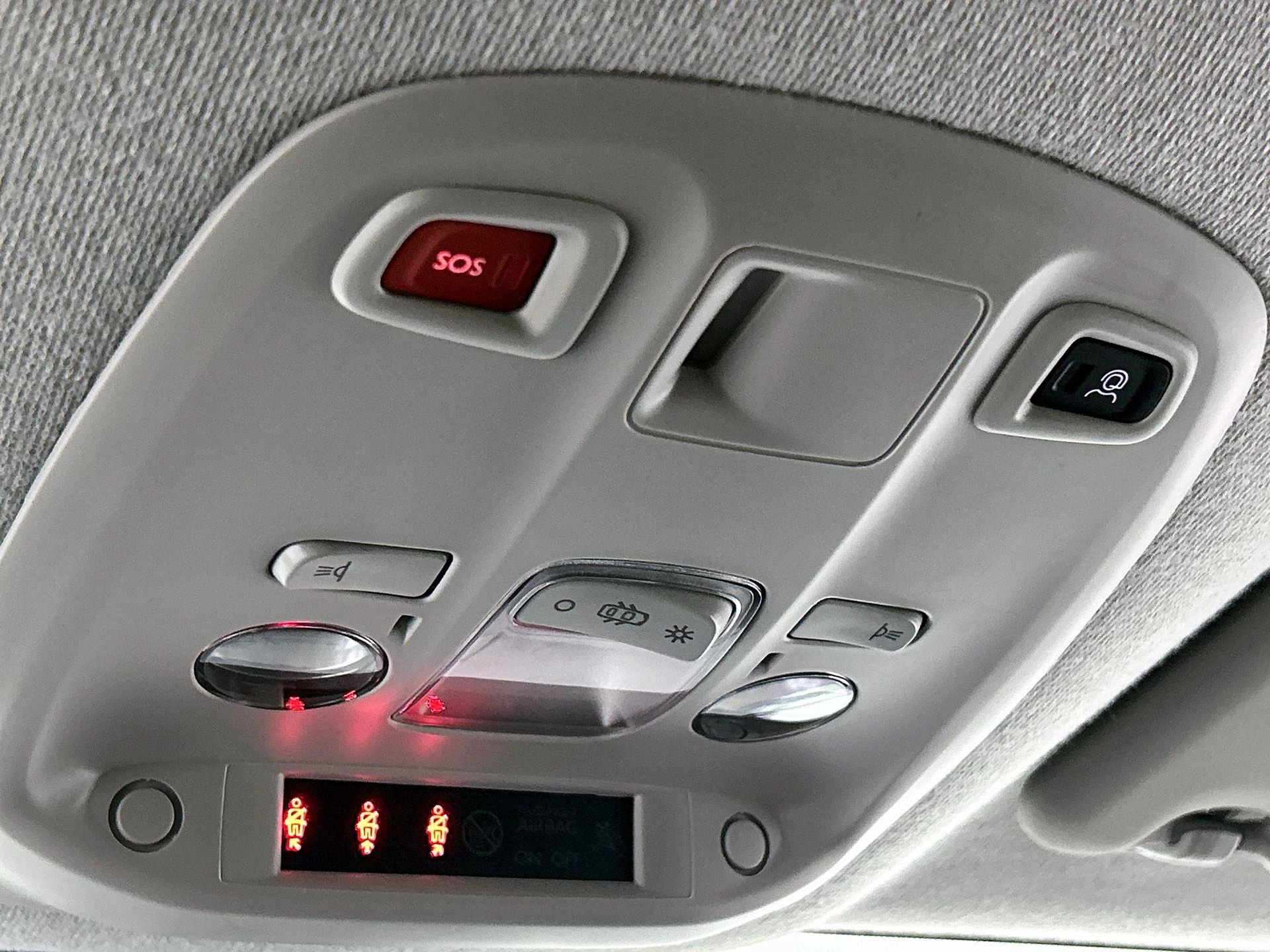Opel-Vivaro-image-14