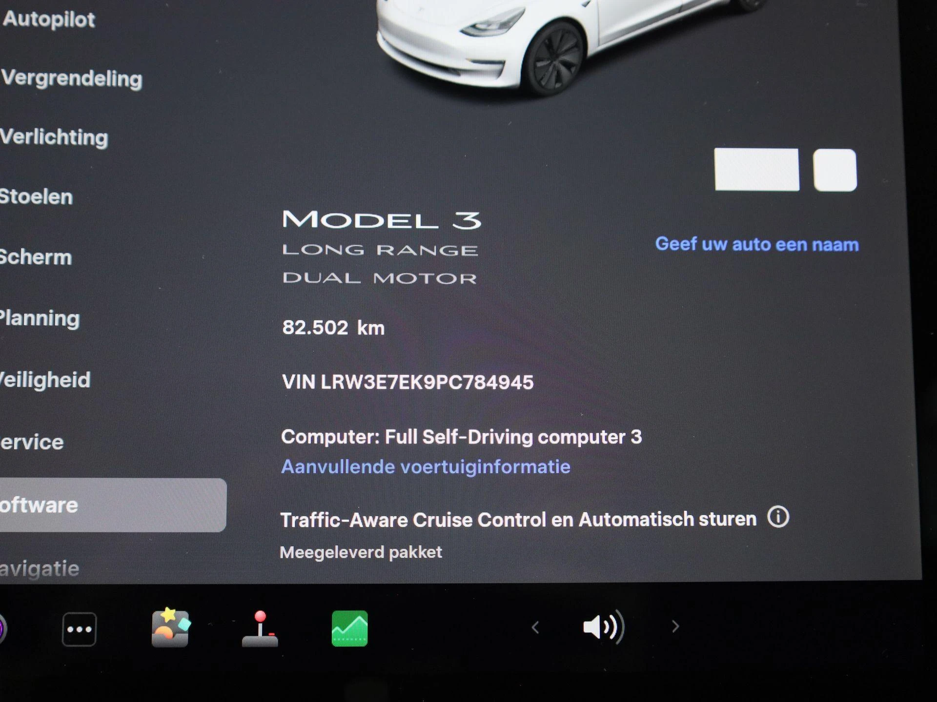Tesla-Model 3-image-26