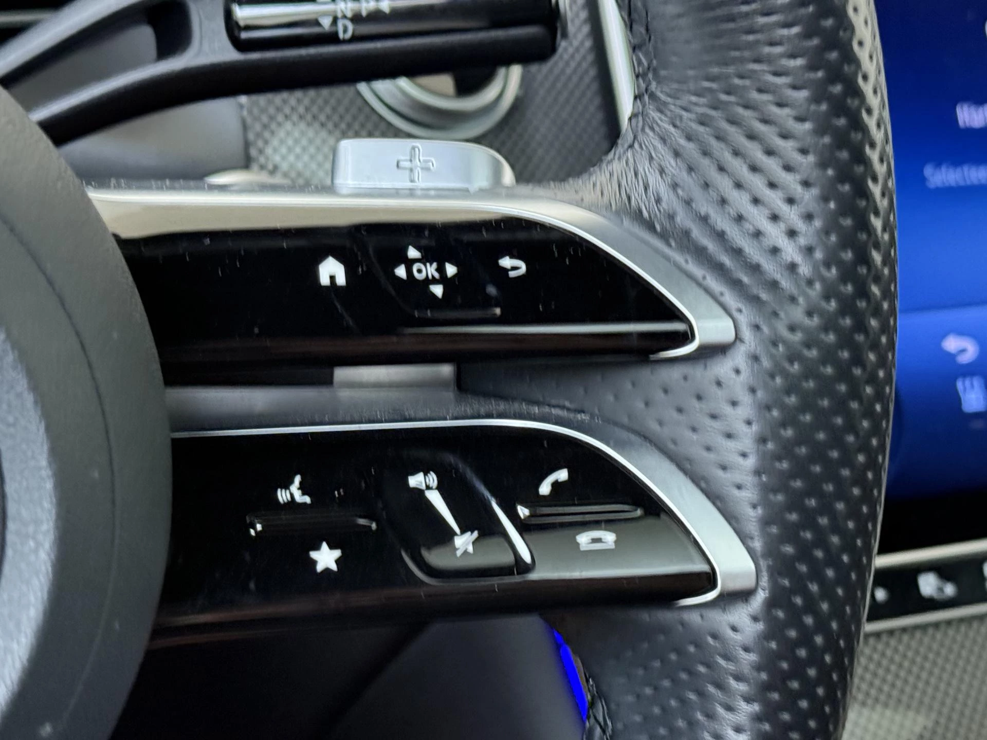 Mercedes-Benz-GLC-image-13