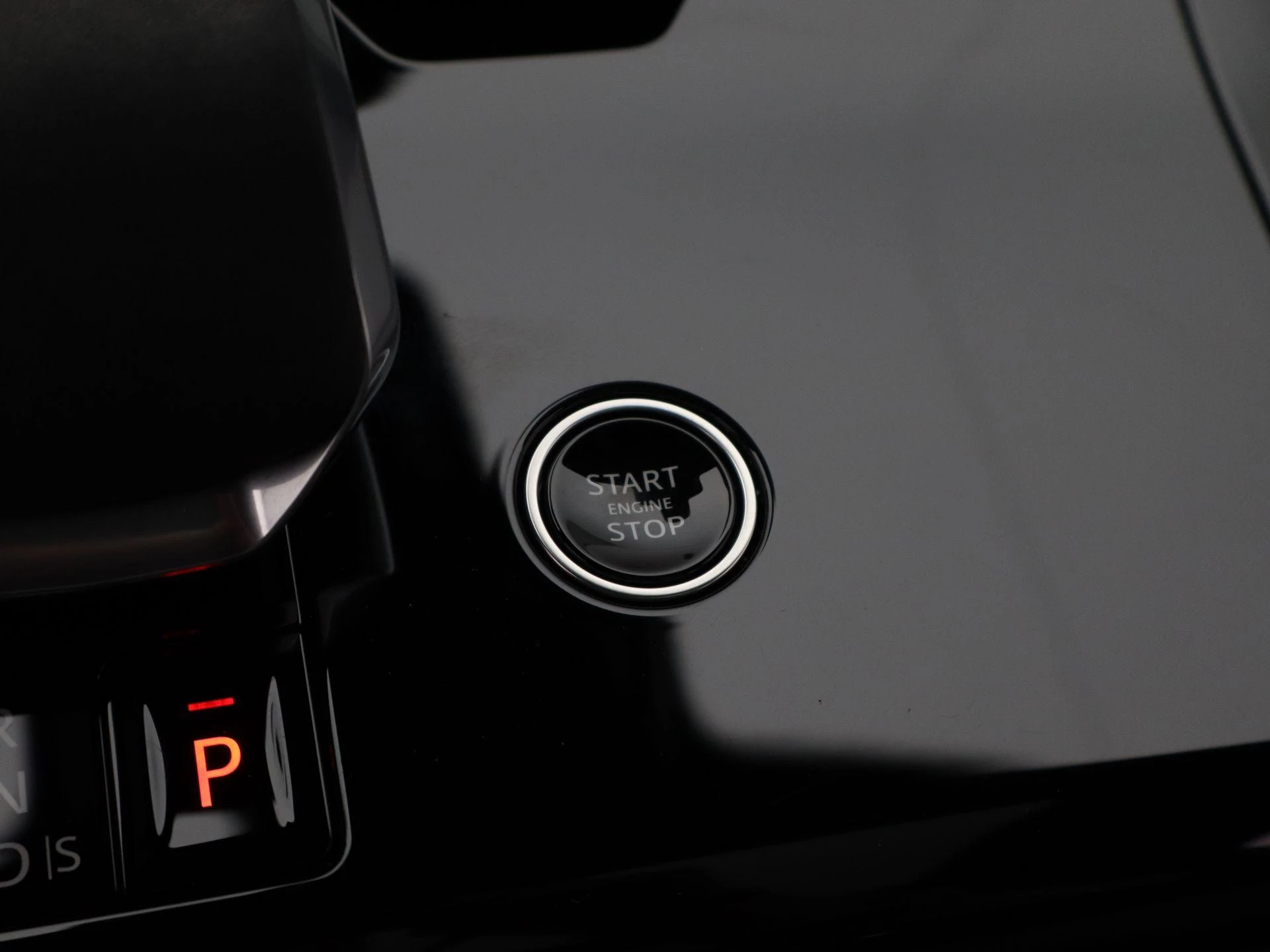 Land Rover-Range Rover Sport-image-16